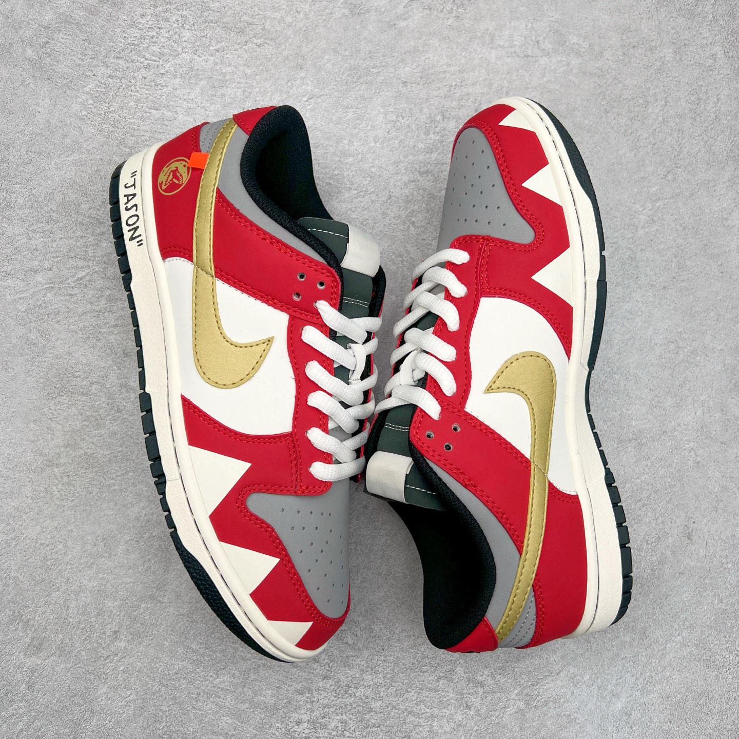 图片[3]-NK Dunk Low 定制配色 ZZ1998-001 大厂出品 极力推荐 原装头层材料 独家版型蒸餾加工帶來的是更好的视觉和脚感体验大厂纯原品质出货 清洁度 电绣工艺 皮料切割干净无任何毛边 细节完美 尺码：36 36.5 37.5 38 38.5 39 40 40.5 41 42 42.5 43 44 44.5 45-选品中心