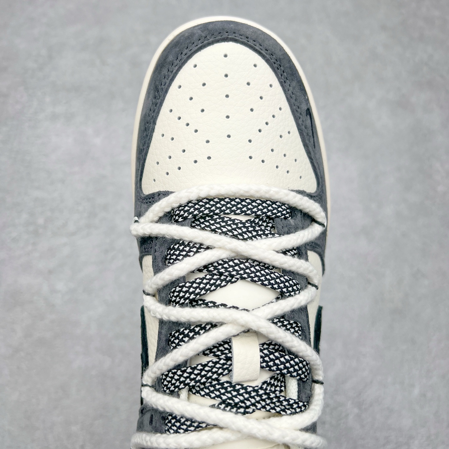 图片[4]-NK Dunk Low 定制配色 YX5066-246 大厂出品 极力推荐 原装头层材料 独家版型蒸餾加工帶來的是更好的视觉和脚感体验大厂纯原品质出货 清洁度 电绣工艺 皮料切割干净无任何毛边 细节完美 尺码：36 36.5 37.5 38 38.5 39 40 40.5 41 42 42.5 43 44 44.5 45-选品中心