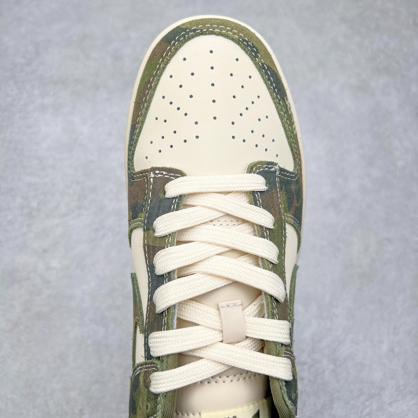 图片[4]-NK Dunk Low 定制配色 CH6336-230 大厂出品 极力推荐 原装头层材料 独家版型蒸餾加工帶來的是更好的视觉和脚感体验大厂纯原品质出货 清洁度 电绣工艺 皮料切割干净无任何毛边 细节完美 尺码：36 36.5 37.5 38 38.5 39 40 40.5 41 42 42.5 43 44 44.5 45-选品中心