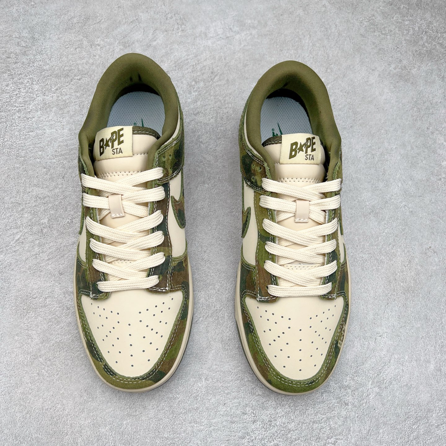 图片[2]-NK Dunk Low 定制配色 CH6336-230 大厂出品 极力推荐 原装头层材料 独家版型蒸餾加工帶來的是更好的视觉和脚感体验大厂纯原品质出货 清洁度 电绣工艺 皮料切割干净无任何毛边 细节完美 尺码：36 36.5 37.5 38 38.5 39 40 40.5 41 42 42.5 43 44 44.5 45-选品中心