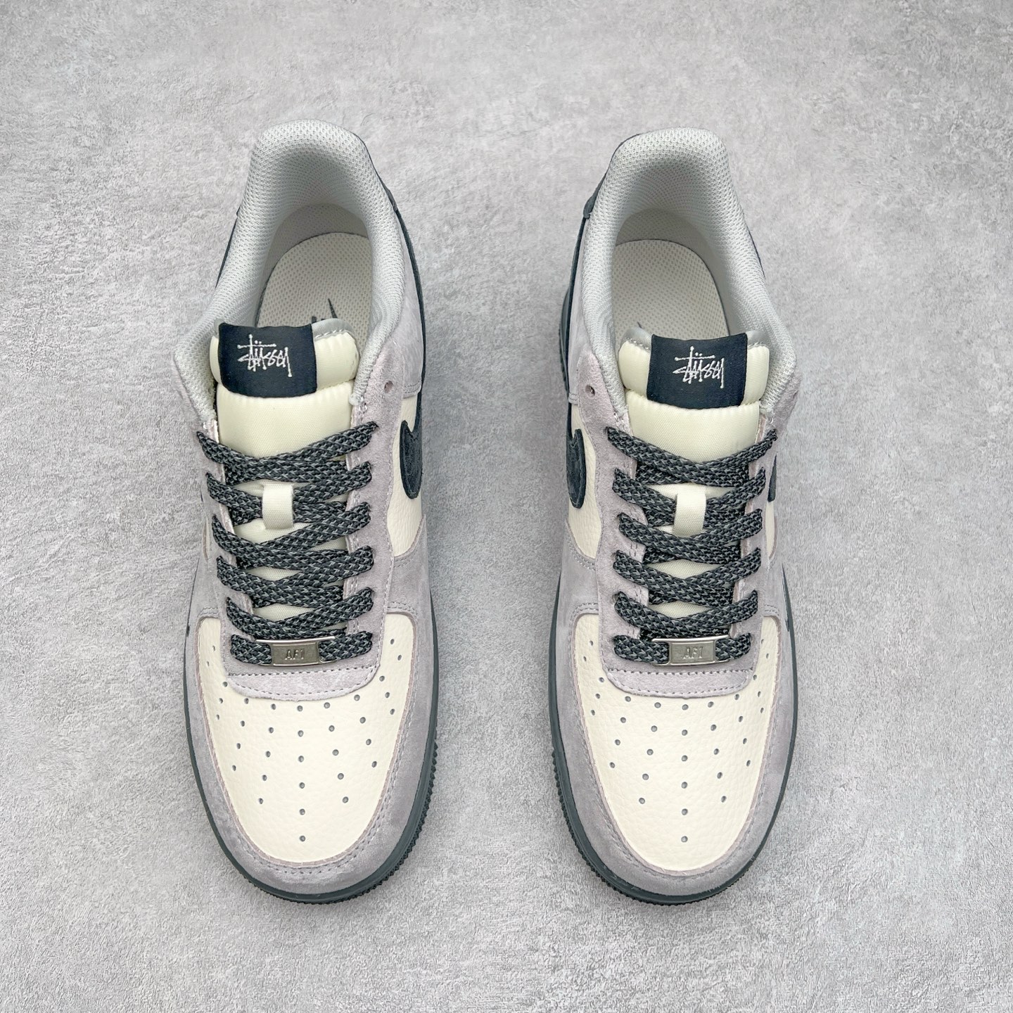 图片[2]-NK Air Force 1´07 Low 空军一号低帮百搭休闲运动板鞋 XZ6188-196 柔软、弹性十足的缓震性能和出色的中底设计 横跨复古与现代的外型结合 造就出风靡全球 三十多年的Force 1 直到今天还深受青睐 尺码：36 36.5 37.5 38 38.5 39 40 40.5 41 42 42.5 43 44 44.5 45-选品中心