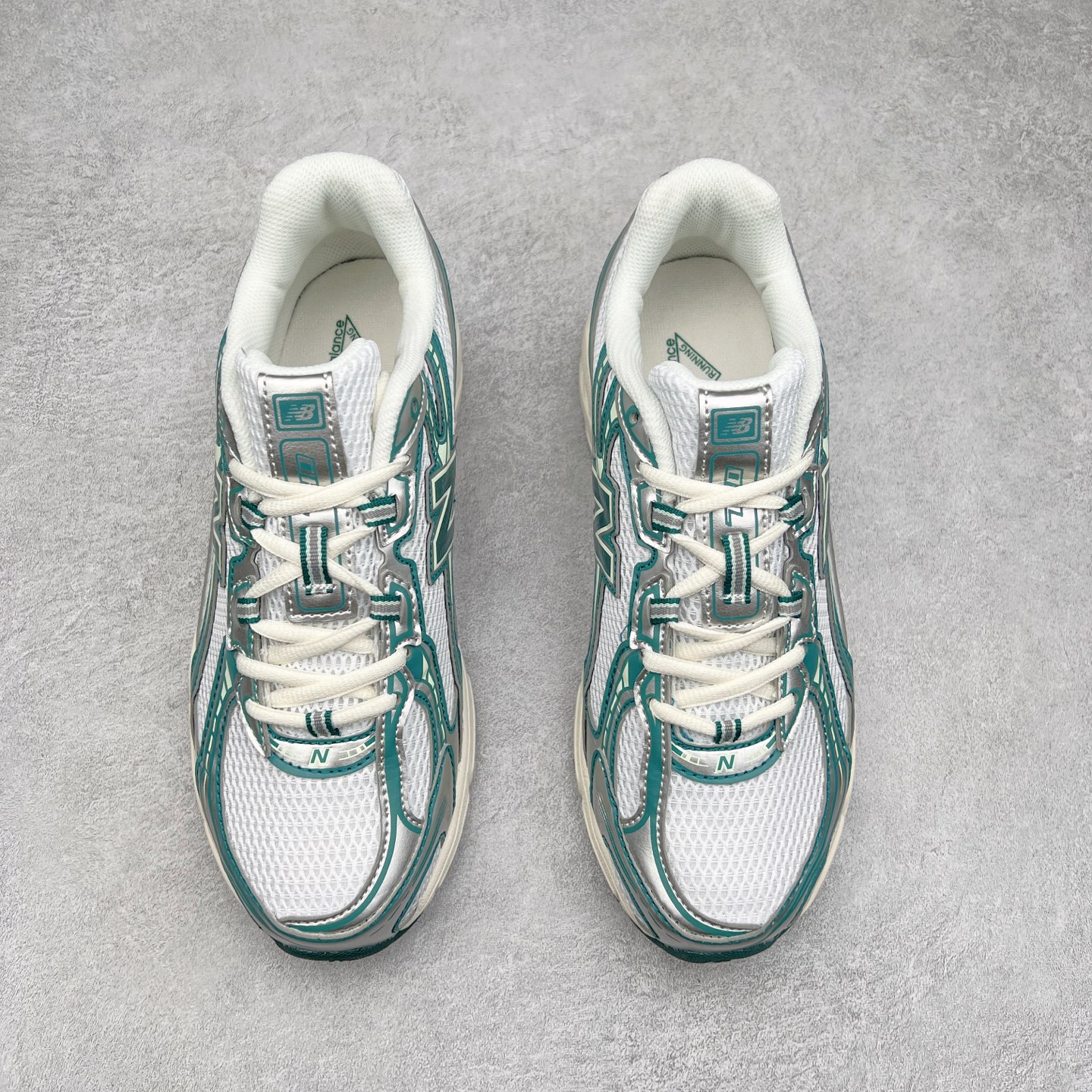 图片[2]-New Balance MR740 NB新百伦系列复古老爹风休闲运动慢跑鞋 采用轻质牛剖革拼接透气网眼衬垫织物鞋面材质 T-Beam大底提供足步弓支撑 保持步态稳定#后跟搭载外露缓震胶 鞋身整体以各种深浅不一的灰色覆盖 鞋头以淡蓝色调装饰，网眼衬垫通过不规律的色块实现做旧的美感 泛黄的鞋底更是进一步增添了复古气息 尺码：36 37 37.5 38 38.5 39.5 40 40.5 41.5 42 42.5 43 44 45-选品中心