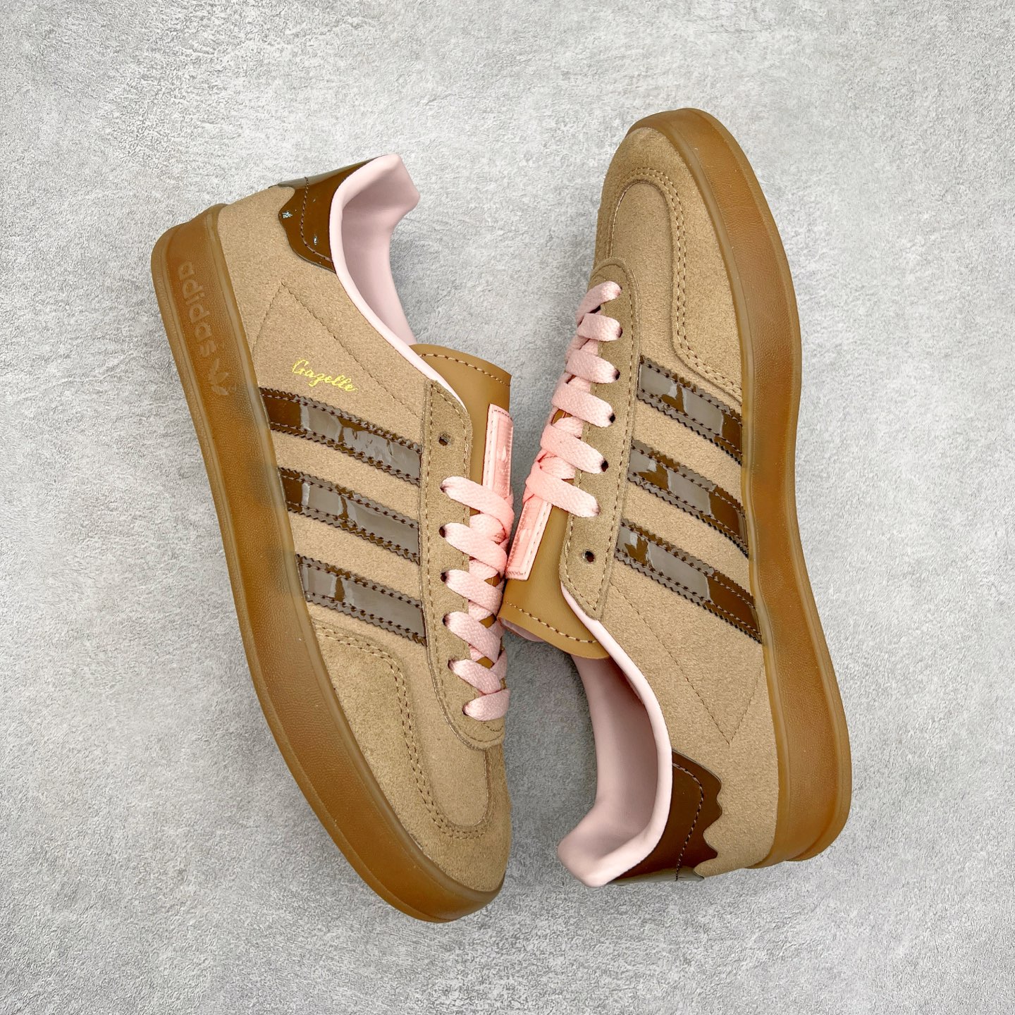 图片[3]-AD Gazelle Indoor Trainers 羚羊内训系列低帮复古百搭休闲运动德训风板鞋 JR8028 90年代经典的复刻版！自60年代以足球训练鞋面世以来,Gazelle就以其经典设计席卷全球。1991年版本的复刻,再造经典Gazelle。采用皮革打造,搭配浊色细节,让这款经典更加简约。尺码：36 36⅔ 37⅓ 38 38⅔ 39⅓ 40 40⅔ 41⅓ 42 42⅔ 43⅓ 44 45-选品中心