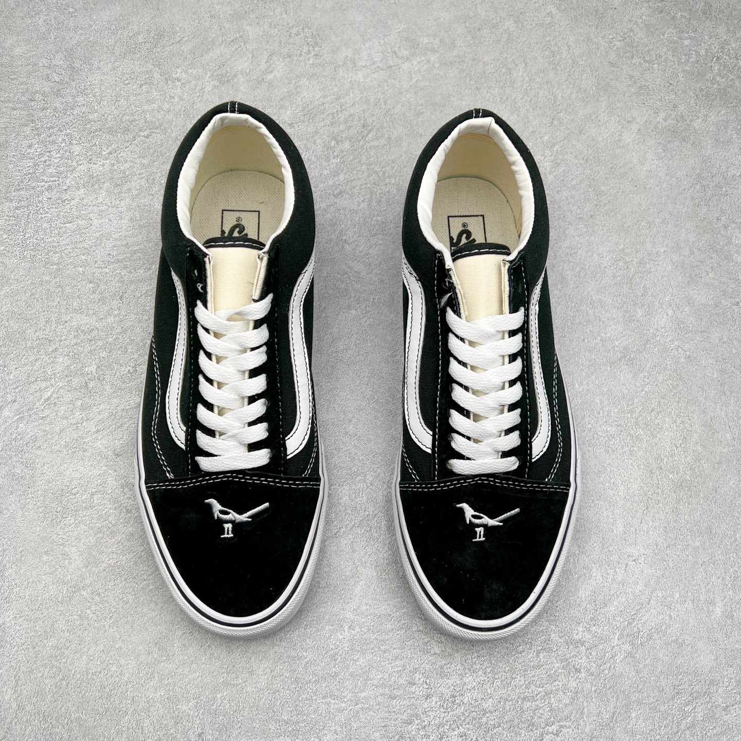 图片[2]-＃特价福利 Vans Authentic 和平鸽 经典黑白帆布拼接低帮运动板鞋 货号：VN000CR5BPB1 尺码：35 36 36.5 37 38 38.5 39 40 40.5 41 42 42.5 43 44-选品中心