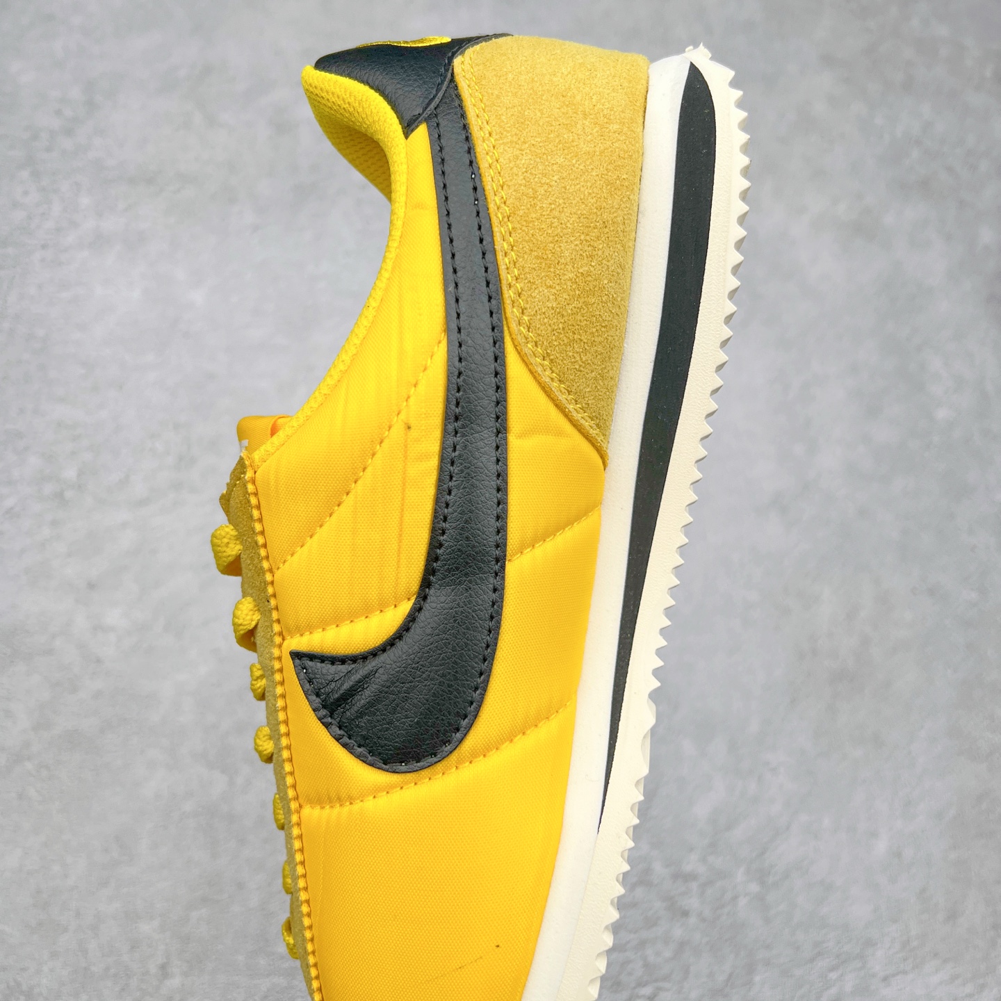 图片[7]-NK Classic Cortez Leather 阿甘复古初代皮革慢跑鞋 实体平台指令订单 全套原纸板楦头开发 原厂数据大底磨具 一比一鞋头弧度高度鞋身弧度 细节品控鞋型随意对比 正确烫金高频细节 公司级标准检验QC 区分市面一切版本 完美复刻阿甘复古鞋型 尺码：35.5 36 36.5 37.5 38 38.5 39 40 40.5 41 42 42.5 43 44 45-选品中心