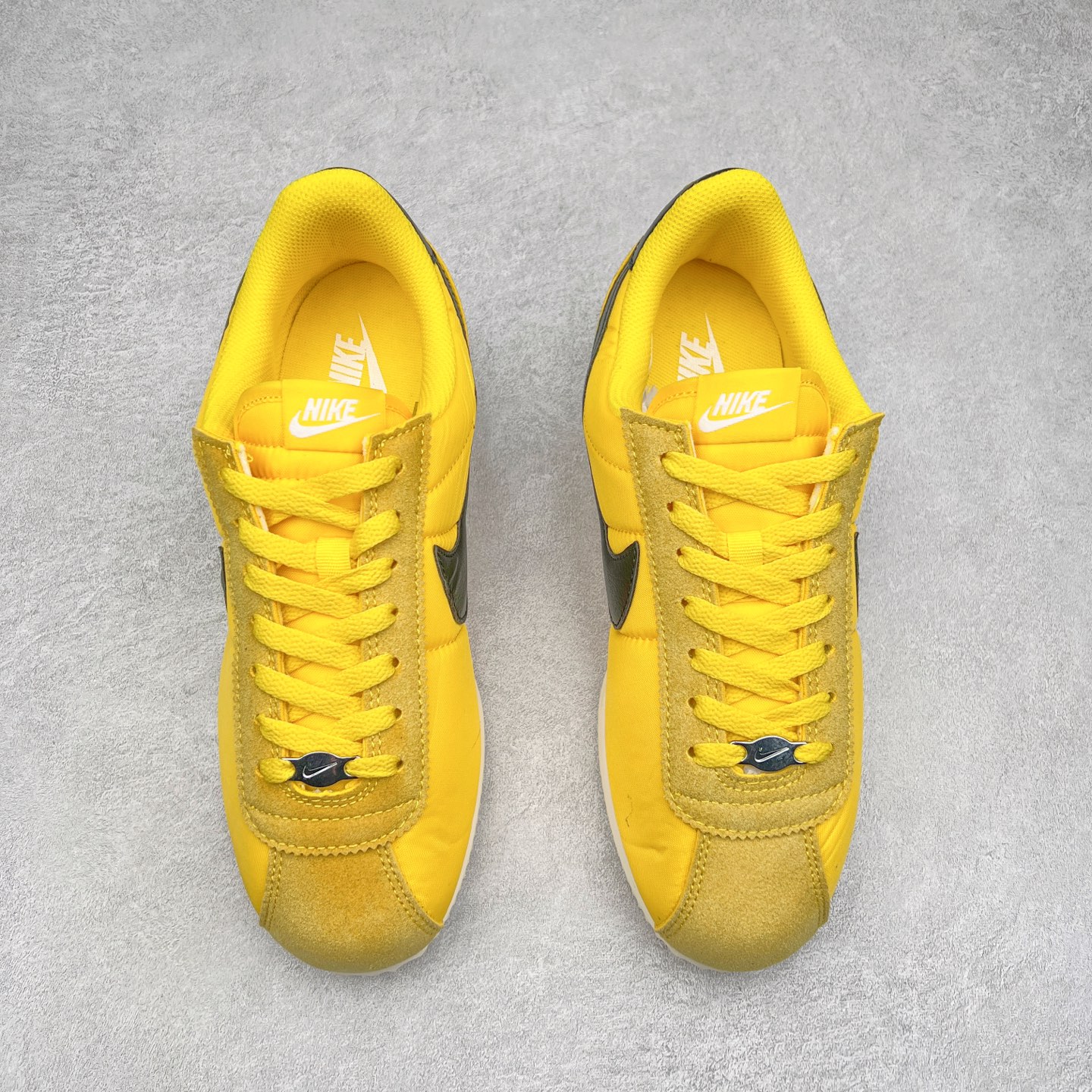 图片[2]-NK Classic Cortez Leather 阿甘复古初代皮革慢跑鞋 实体平台指令订单 全套原纸板楦头开发 原厂数据大底磨具 一比一鞋头弧度高度鞋身弧度 细节品控鞋型随意对比 正确烫金高频细节 公司级标准检验QC 区分市面一切版本 完美复刻阿甘复古鞋型 尺码：35.5 36 36.5 37.5 38 38.5 39 40 40.5 41 42 42.5 43 44 45-选品中心