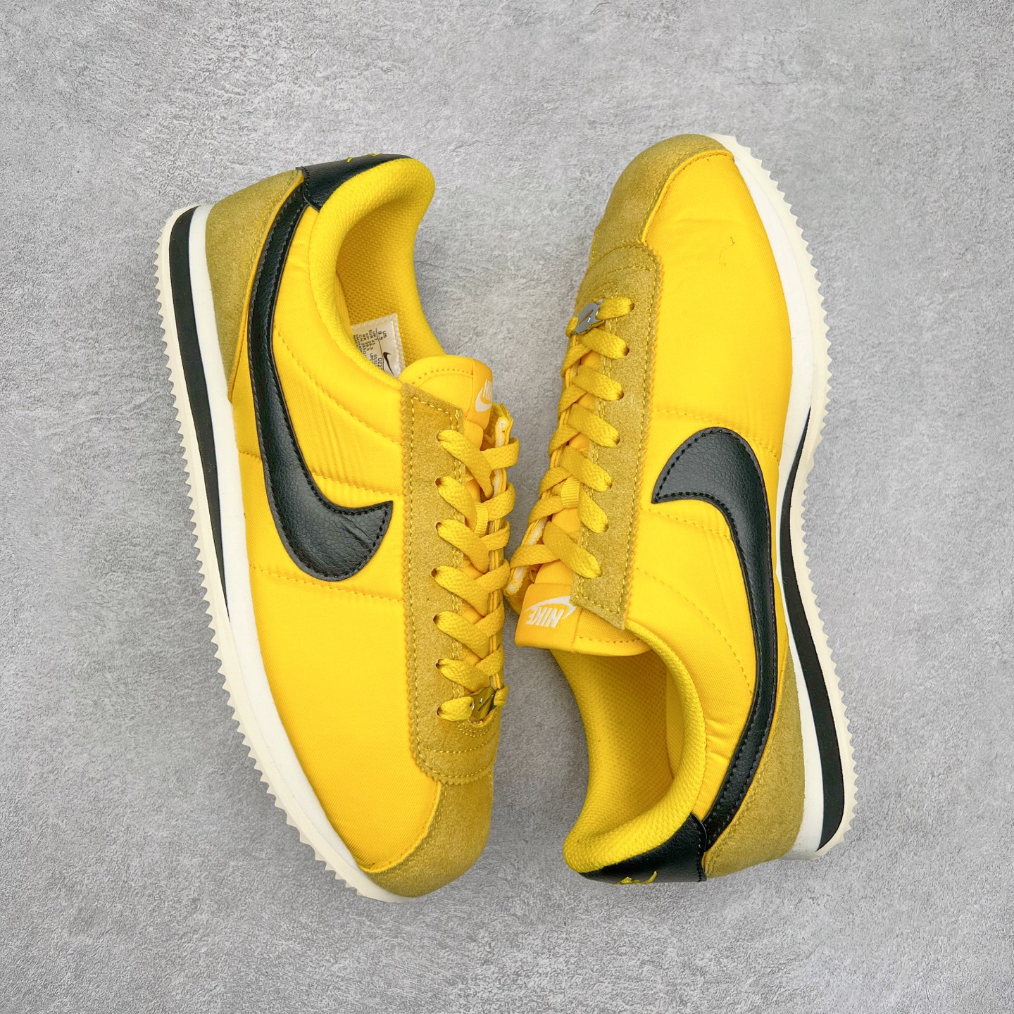 图片[3]-NK Classic Cortez Leather 阿甘复古初代皮革慢跑鞋 实体平台指令订单 全套原纸板楦头开发 原厂数据大底磨具 一比一鞋头弧度高度鞋身弧度 细节品控鞋型随意对比 正确烫金高频细节 公司级标准检验QC 区分市面一切版本 完美复刻阿甘复古鞋型 尺码：35.5 36 36.5 37.5 38 38.5 39 40 40.5 41 42 42.5 43 44 45-选品中心