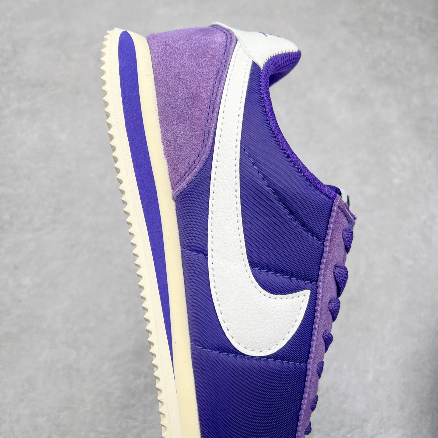 图片[6]-NK Classic Cortez Leather 阿甘复古初代皮革慢跑鞋 实体平台指令订单 全套原纸板楦头开发 原厂数据大底磨具 一比一鞋头弧度高度鞋身弧度 细节品控鞋型随意对比 正确烫金高频细节 公司级标准检验QC 区分市面一切版本 完美复刻阿甘复古鞋型 尺码：35.5 36 36.5 37.5 38 38.5 39 40 40.5 41 42 42.5 43 44 45-选品中心