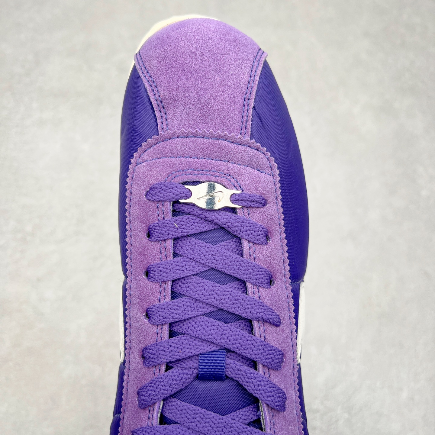 图片[4]-NK Classic Cortez Leather 阿甘复古初代皮革慢跑鞋 实体平台指令订单 全套原纸板楦头开发 原厂数据大底磨具 一比一鞋头弧度高度鞋身弧度 细节品控鞋型随意对比 正确烫金高频细节 公司级标准检验QC 区分市面一切版本 完美复刻阿甘复古鞋型 尺码：35.5 36 36.5 37.5 38 38.5 39 40 40.5 41 42 42.5 43 44 45-选品中心