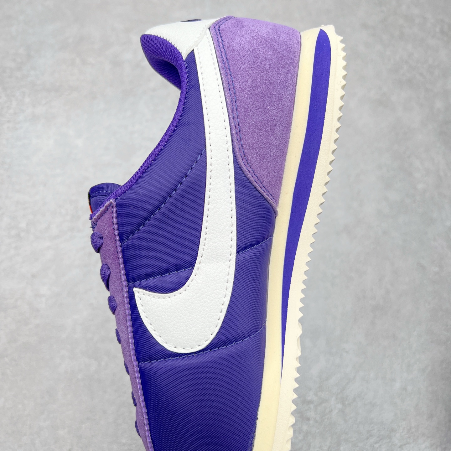 图片[7]-NK Classic Cortez Leather 阿甘复古初代皮革慢跑鞋 实体平台指令订单 全套原纸板楦头开发 原厂数据大底磨具 一比一鞋头弧度高度鞋身弧度 细节品控鞋型随意对比 正确烫金高频细节 公司级标准检验QC 区分市面一切版本 完美复刻阿甘复古鞋型 尺码：35.5 36 36.5 37.5 38 38.5 39 40 40.5 41 42 42.5 43 44 45-选品中心