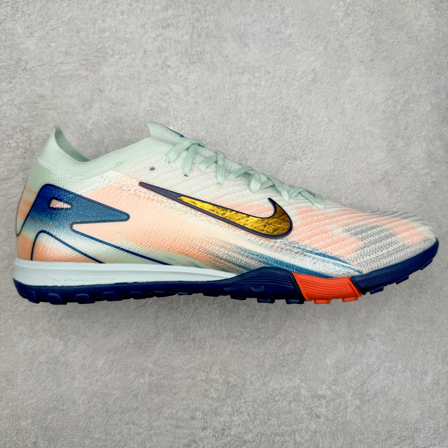 图片[6]-NK Mercurial Vapor Elite 刺客系列实战足球鞋 原代工厂出品 全进口机台生产设备 百分百采用优质原材料 严格按照工艺流程生产 确保每一双鞋都符合原厂标准 确保与原版无二 打造最纯粹的实战体验 高端的东西 品质全在细节里 全网品质最强足球鞋 没有之一（支持高强度实战）尺码：35 36 36.5 37.5 38 38.5 39 40 40.5 41 42 42.5 43 44 44.5 45-选品中心