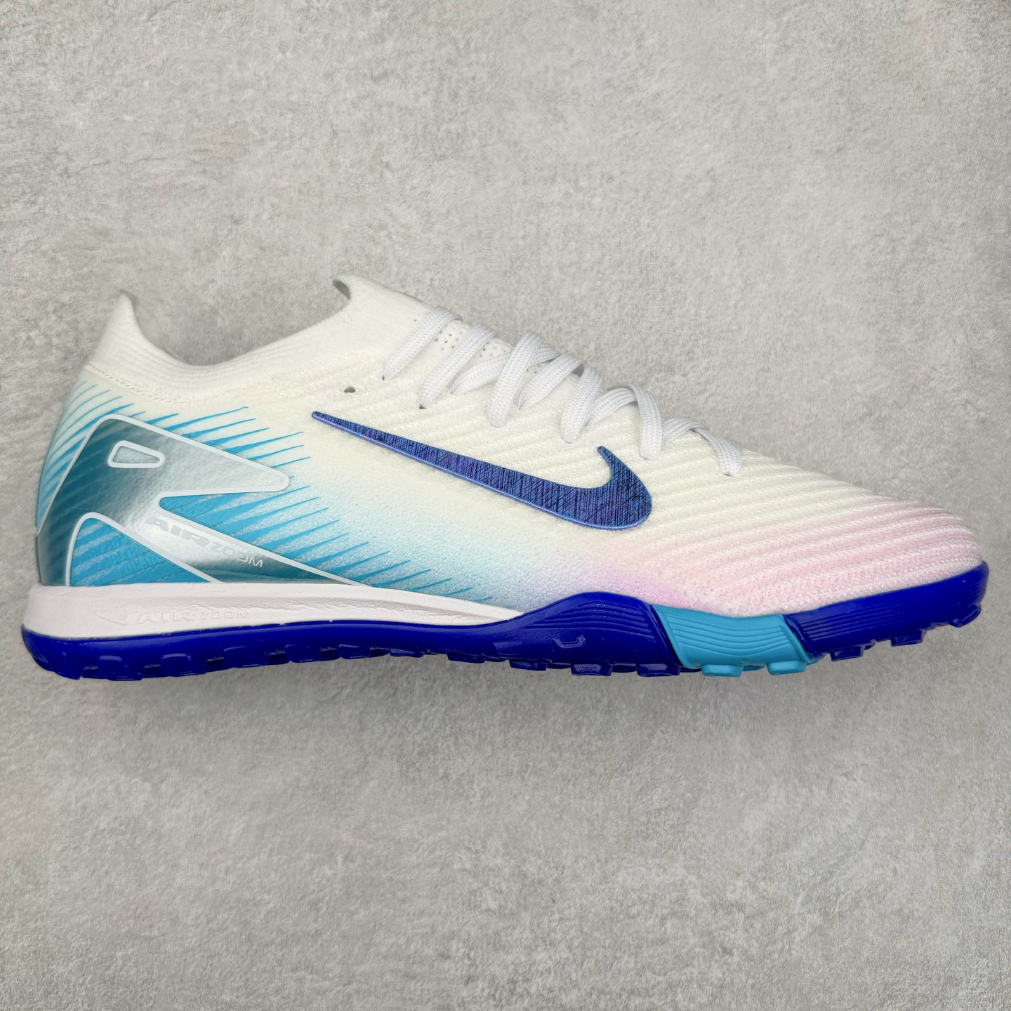 图片[2]-NK Mercurial Vapor Elite 刺客系列实战足球鞋 原代工厂出品 全进口机台生产设备 百分百采用优质原材料 严格按照工艺流程生产 确保每一双鞋都符合原厂标准 确保与原版无二 打造最纯粹的实战体验 高端的东西 品质全在细节里 全网品质最强足球鞋 没有之一（支持高强度实战）尺码：35 36 36.5 37.5 38 38.5 39 40 40.5 41 42 42.5 43 44 44.5 45-选品中心