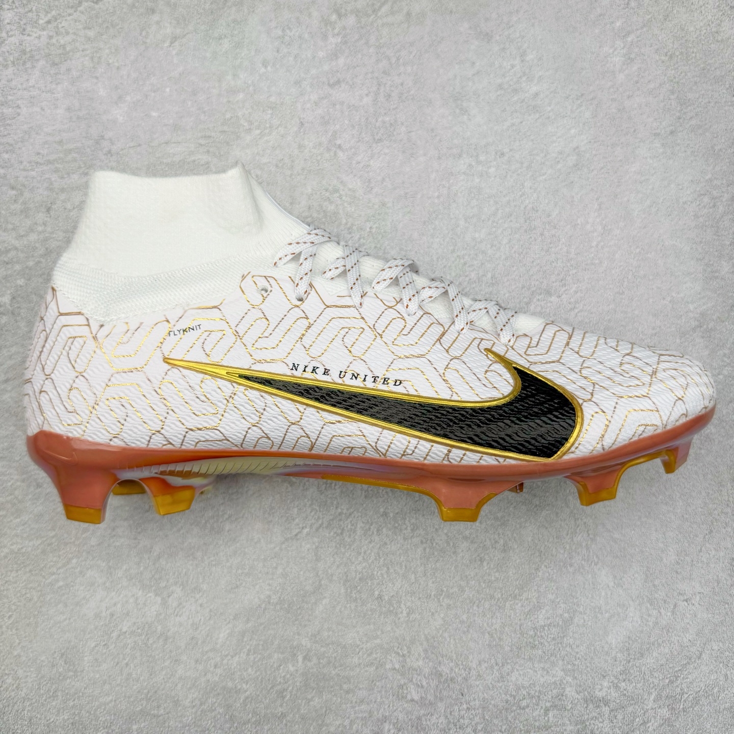 图片[7]-NK Mercurial Vapor Elite 刺客系列实战足球鞋 原代工厂出品 全进口机台生产设备 百分百采用优质原材料 严格按照工艺流程生产 确保每一双鞋都符合原厂标准 确保与原版无二 打造最纯粹的实战体验 高端的东西 品质全在细节里 全网品质最强足球鞋 没有之一（支持高强度实战）尺码：35 36 36.5 37.5 38 38.5 39 40 40.5 41 42 42.5 43 44 44.5 45-选品中心