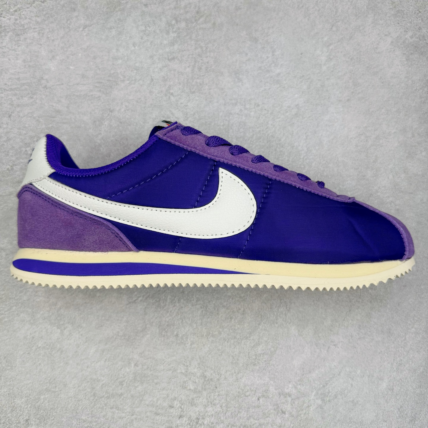 图片[2]-NK Classic Cortez Leather 阿甘复古初代皮革慢跑鞋 实体平台指令订单 全套原纸板楦头开发 原厂数据大底磨具 一比一鞋头弧度高度鞋身弧度 细节品控鞋型随意对比 正确烫金高频细节 公司级标准检验QC 区分市面一切版本 完美复刻阿甘复古鞋型 尺码：35.5 36 36.5 37.5 38 38.5 39 40 40.5 41 42 42.5 43 44 45-选品中心