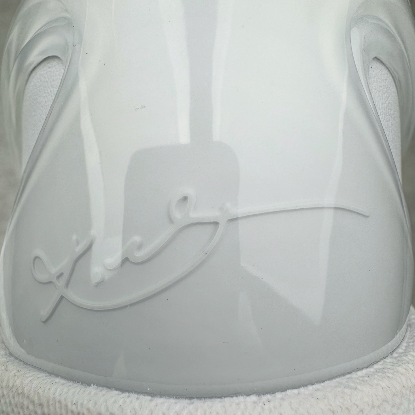 图片[14]-＃Star NK Zoom Kobe 6 Protro 科比六代 纯白白龙 DO5079-021 圈内顶级批次 完美复刻公司货 前掌超大Zoom Turbo气垫 后掌EVA缓震 真正的原汁原味 还原ZP脚感 全身鞋材卡料色独家定制 唯一正确喷漆工艺Swoosh 正确凹凸蛇鳞工艺 正确鞋面渐变效果 内全置真动飞态线 独立原厂模具 最大尺码达到48.5码 首批不拼图大几率过验 亲测已过 支持各种高强度实战 无需担心 上脚价 补货周期极长 脚宽建议买大半码 科比系列前掌偏窄 不影响二次销售 支持七天无理由退换 尺码：40 40.5 41 42 42.5 43 44 44.5 45 45.5 46 47.5 48.5-选品中心