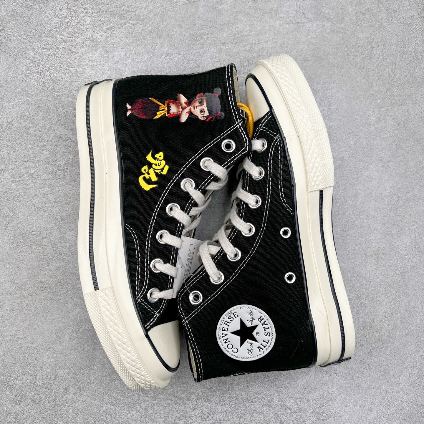 图片[3]-匡威 x《哪吒之魔童闹海》联名🔥 【王源同款】 匡威《哪吒之魔童闹海》联名 Chuck 1970s经典男女复古高帮帆布鞋 【国潮炸街新宠】匡威 x《哪吒之魔童闹海》联名 Chuck 70 双生灵魂鞋款！🔥 魔丸哪吒VS灵珠哪吒分饰两侧，双面设计演绎正邪对决，附赠金黄鞋带呼应乾坤圈，一鞋解锁两种叛逆态度！OrthoLite鞋垫踩感绵软，高帮经典百搭，配工装裤酷飒出街，换裙装秒变国风潮人#国潮联名 #匡威哪吒限定 尺码：35 36 36.5 37 37.5 38 39 39.5 40 41 41.5 42 42.5 43 44-选品中心