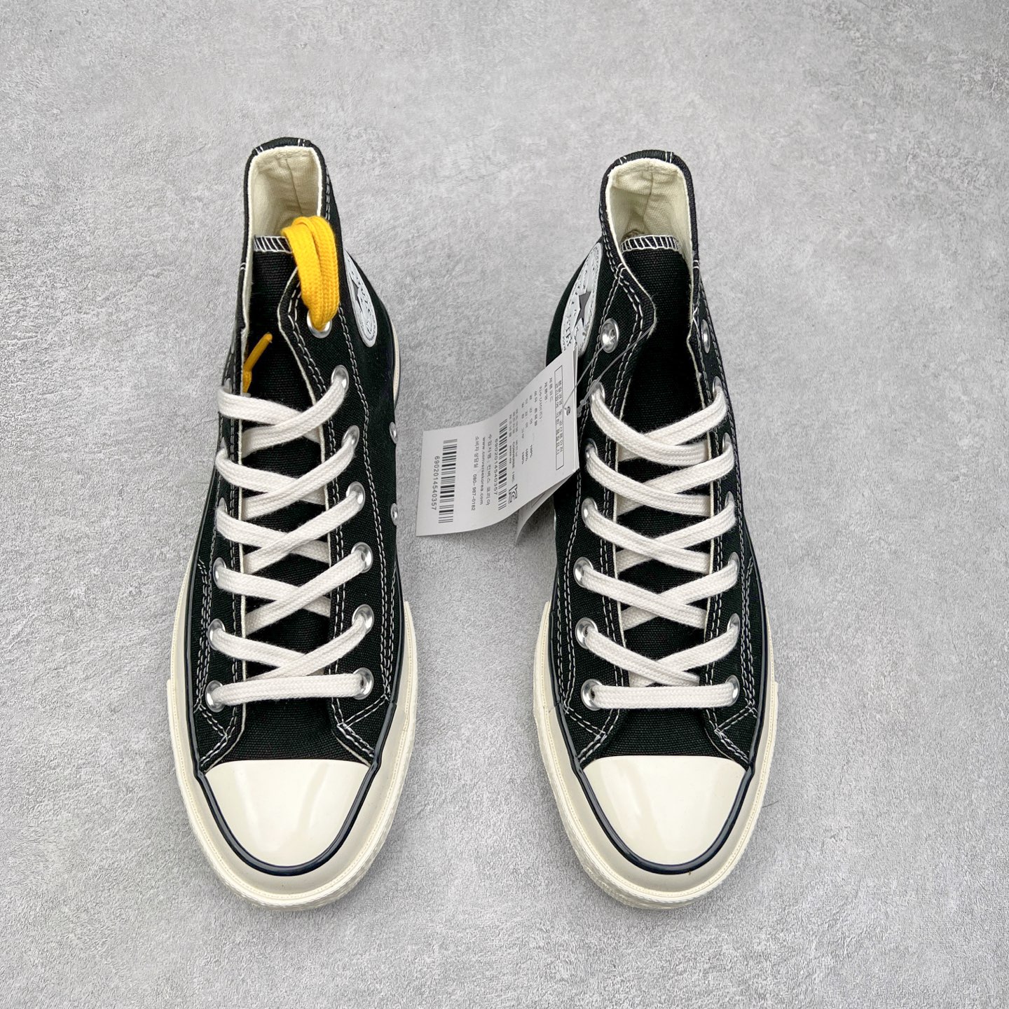 图片[2]-匡威 x《哪吒之魔童闹海》联名🔥 【王源同款】 匡威《哪吒之魔童闹海》联名 Chuck 1970s经典男女复古高帮帆布鞋 【国潮炸街新宠】匡威 x《哪吒之魔童闹海》联名 Chuck 70 双生灵魂鞋款！🔥 魔丸哪吒VS灵珠哪吒分饰两侧，双面设计演绎正邪对决，附赠金黄鞋带呼应乾坤圈，一鞋解锁两种叛逆态度！OrthoLite鞋垫踩感绵软，高帮经典百搭，配工装裤酷飒出街，换裙装秒变国风潮人#国潮联名 #匡威哪吒限定 尺码：35 36 36.5 37 37.5 38 39 39.5 40 41 41.5 42 42.5 43 44-选品中心