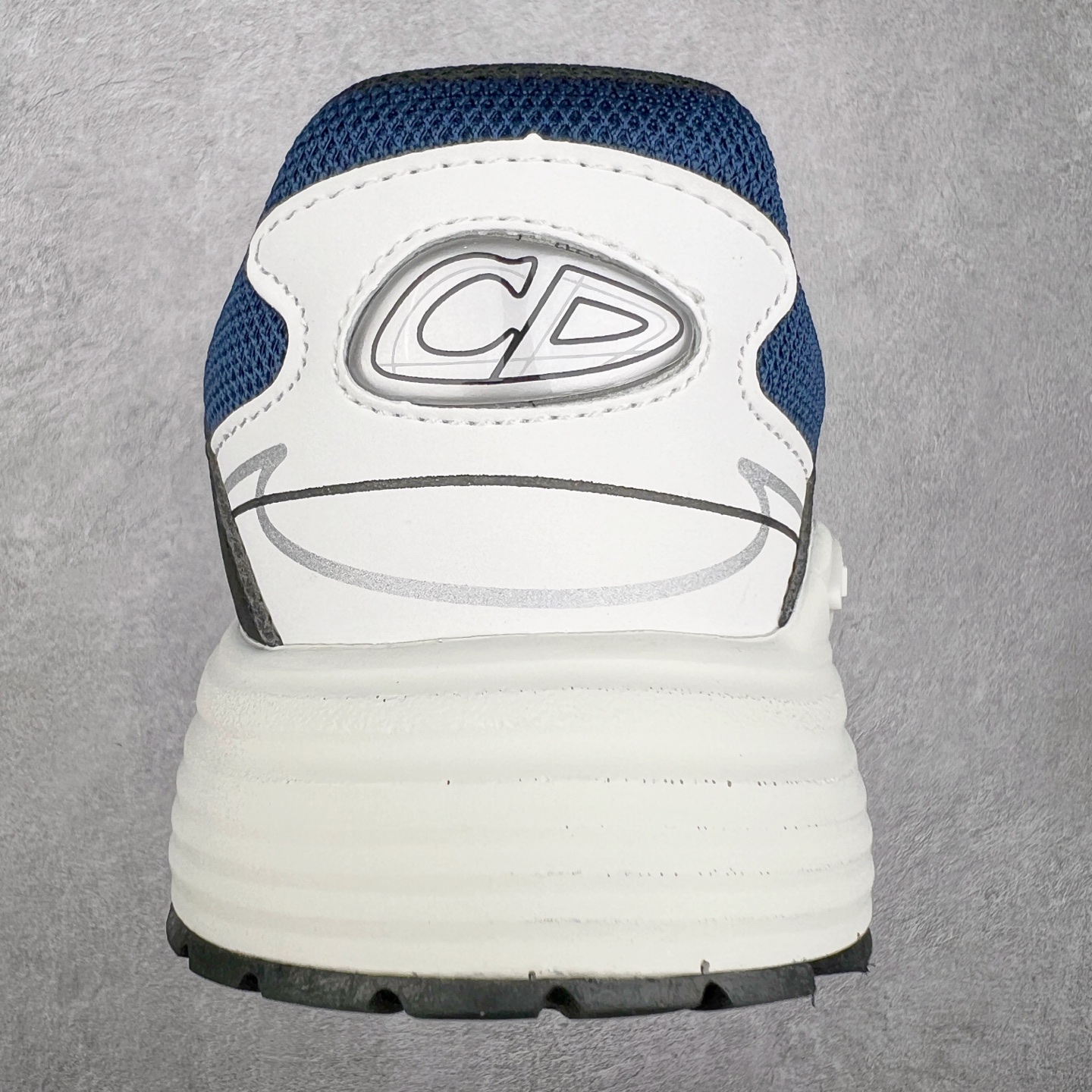 图片[8]-＃福利特价 Dior B30 迪奥网眼织物低帮运动休闲鞋 该款系列采用黑网色眼织物白和色科技料面精心制 作饰以反光“CD30”图形标志 外格轻盈的刻雕效果橡胶鞋搭底配标志性点的缀提升格调 内弹部力细节塑造想理的舒适穿着体验可与各休式闲造型配搭 彰显尚时现代的运风动范 尺码：36 37 35 39 40 41 42 43 44 45-选品中心