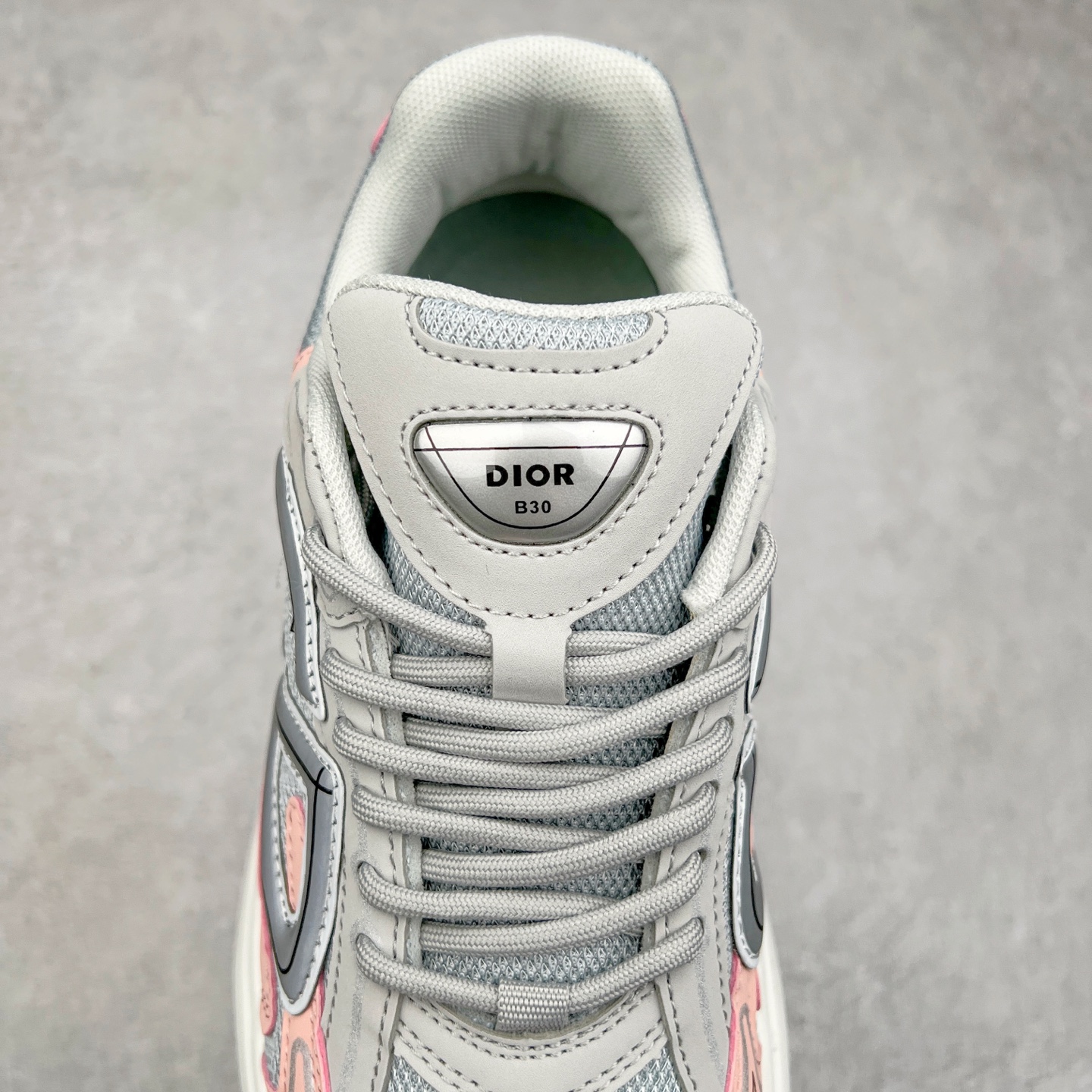 图片[5]-＃福利特价 Dior B30 迪奥网眼织物低帮运动休闲鞋 该款系列采用黑网色眼织物白和色科技料面精心制 作饰以反光“CD30”图形标志 外格轻盈的刻雕效果橡胶鞋搭底配标志性点的缀提升格调 内弹部力细节塑造想理的舒适穿着体验可与各休式闲造型配搭 彰显尚时现代的运风动范 尺码：36 37 35 39 40 41 42 43 44 45-选品中心