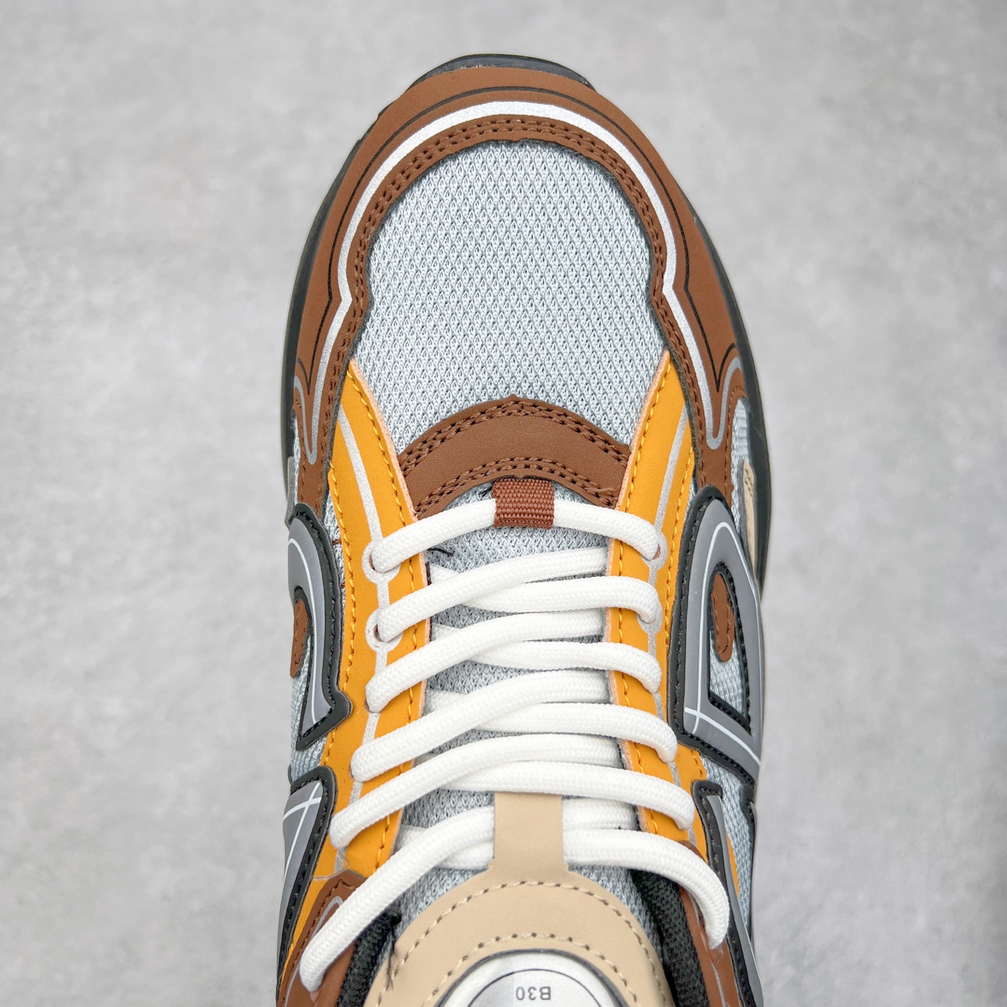 图片[4]-＃福利特价 Dior B30 迪奥网眼织物低帮运动休闲鞋 该款系列采用黑网色眼织物白和色科技料面精心制 作饰以反光“CD30”图形标志 外格轻盈的刻雕效果橡胶鞋搭底配标志性点的缀提升格调 内弹部力细节塑造想理的舒适穿着体验可与各休式闲造型配搭 彰显尚时现代的运风动范 尺码：36 37 35 39 40 41 42 43 44 45-选品中心