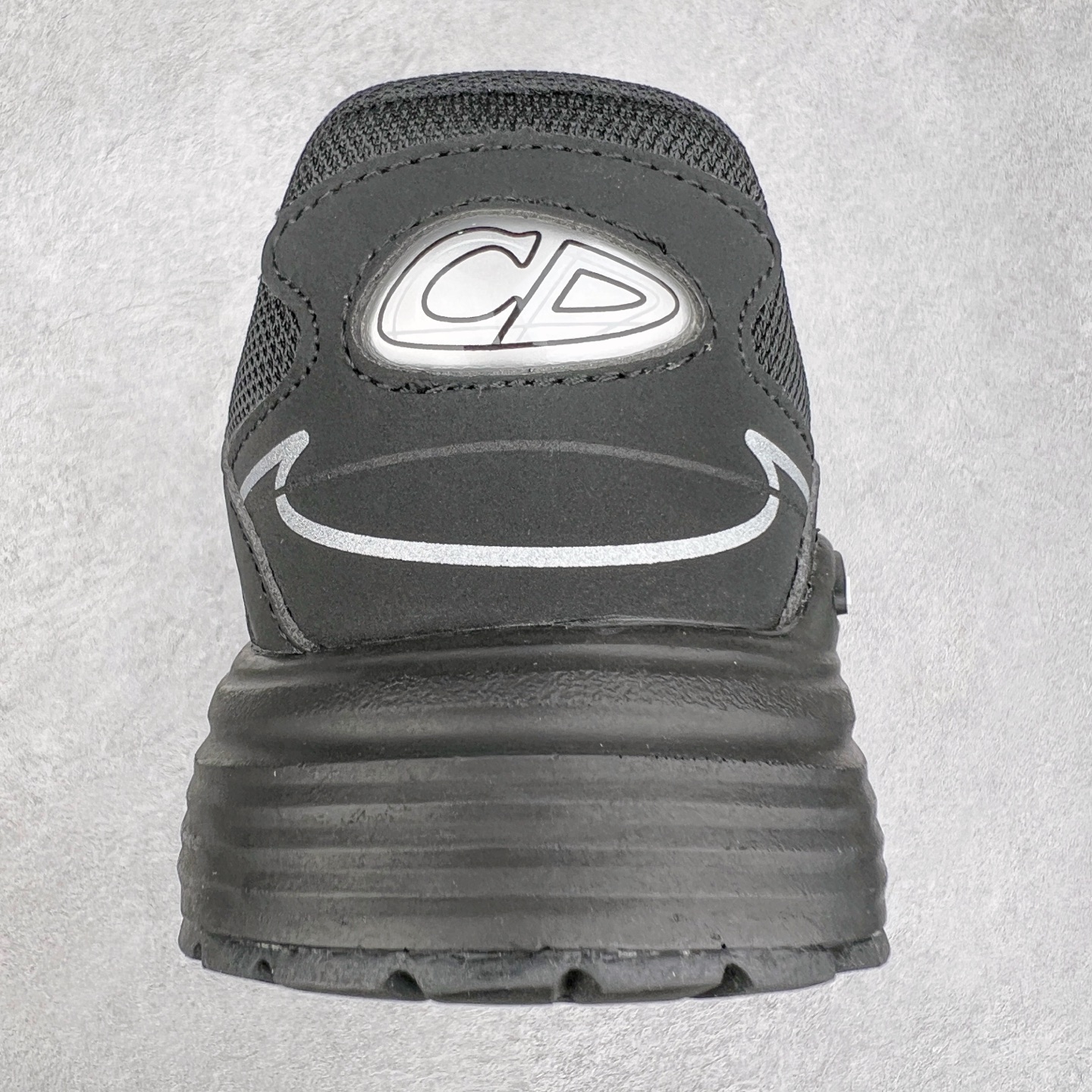 图片[8]-＃福利特价 Dior B30 迪奥网眼织物低帮运动休闲鞋 该款系列采用黑网色眼织物白和色科技料面精心制 作饰以反光“CD30”图形标志 外格轻盈的刻雕效果橡胶鞋搭底配标志性点的缀提升格调 内弹部力细节塑造想理的舒适穿着体验可与各休式闲造型配搭 彰显尚时现代的运风动范 尺码：36 37 35 39 40 41 42 43 44 45-选品中心