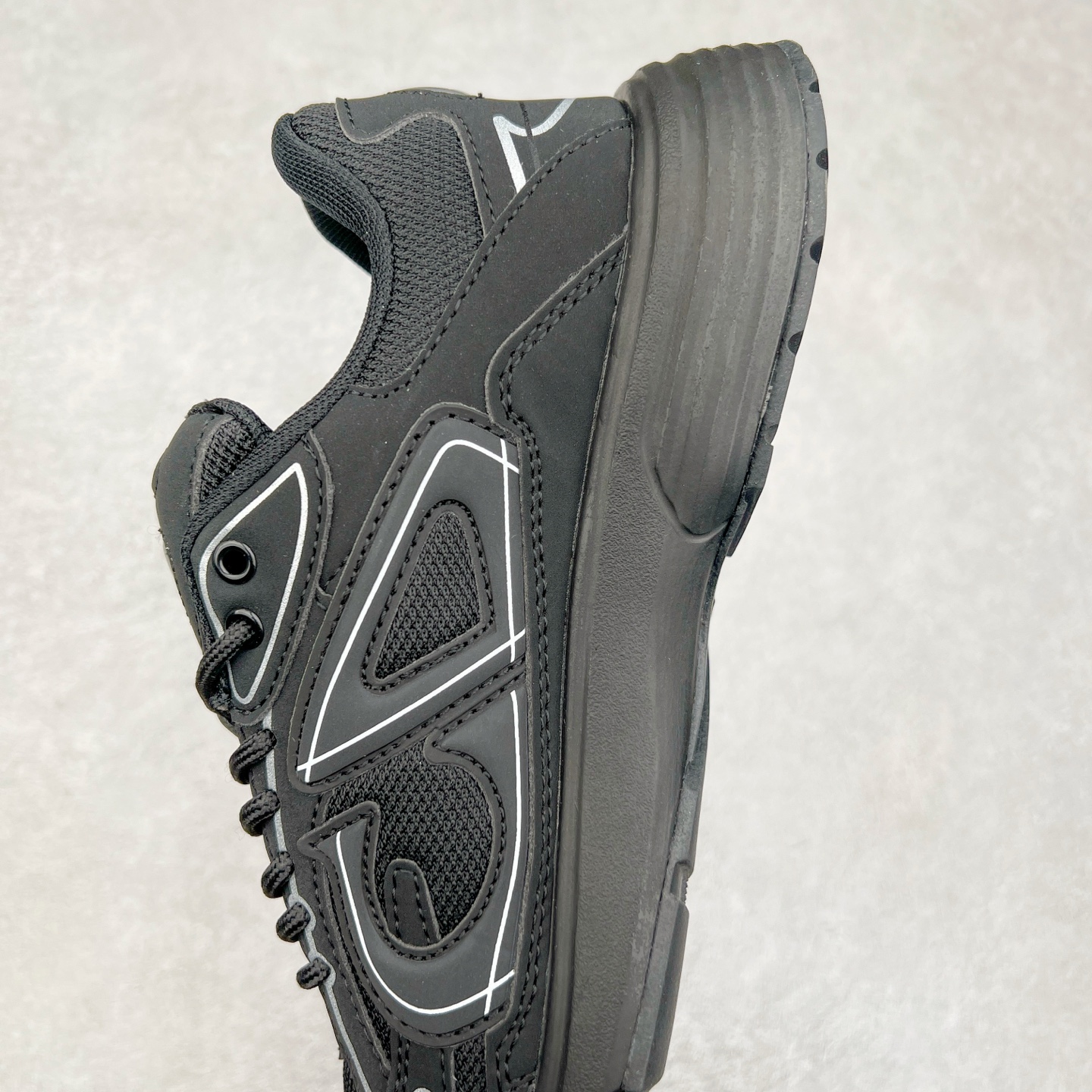 图片[7]-＃福利特价 Dior B30 迪奥网眼织物低帮运动休闲鞋 该款系列采用黑网色眼织物白和色科技料面精心制 作饰以反光“CD30”图形标志 外格轻盈的刻雕效果橡胶鞋搭底配标志性点的缀提升格调 内弹部力细节塑造想理的舒适穿着体验可与各休式闲造型配搭 彰显尚时现代的运风动范 尺码：36 37 35 39 40 41 42 43 44 45-选品中心