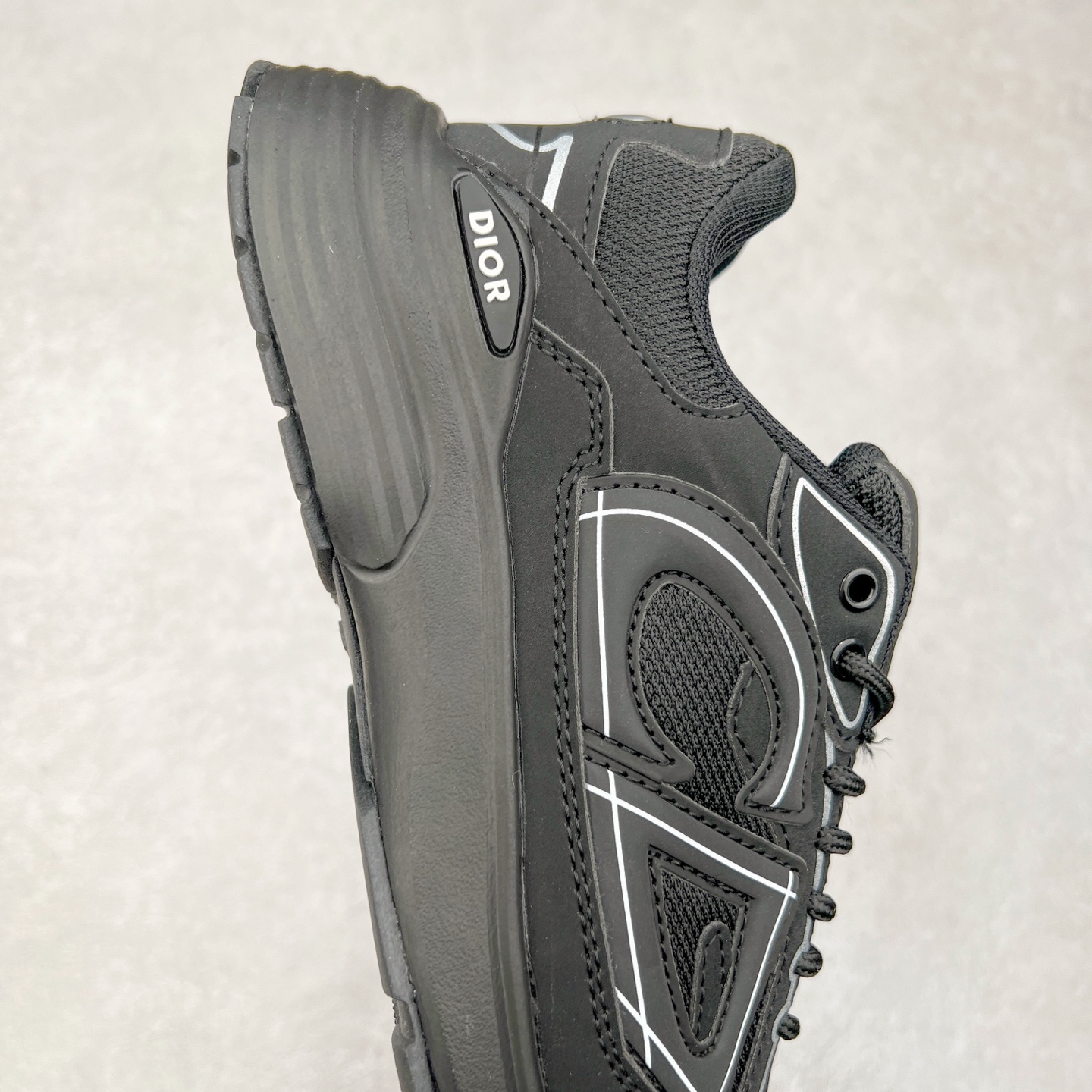 图片[6]-＃福利特价 Dior B30 迪奥网眼织物低帮运动休闲鞋 该款系列采用黑网色眼织物白和色科技料面精心制 作饰以反光“CD30”图形标志 外格轻盈的刻雕效果橡胶鞋搭底配标志性点的缀提升格调 内弹部力细节塑造想理的舒适穿着体验可与各休式闲造型配搭 彰显尚时现代的运风动范 尺码：36 37 35 39 40 41 42 43 44 45-选品中心