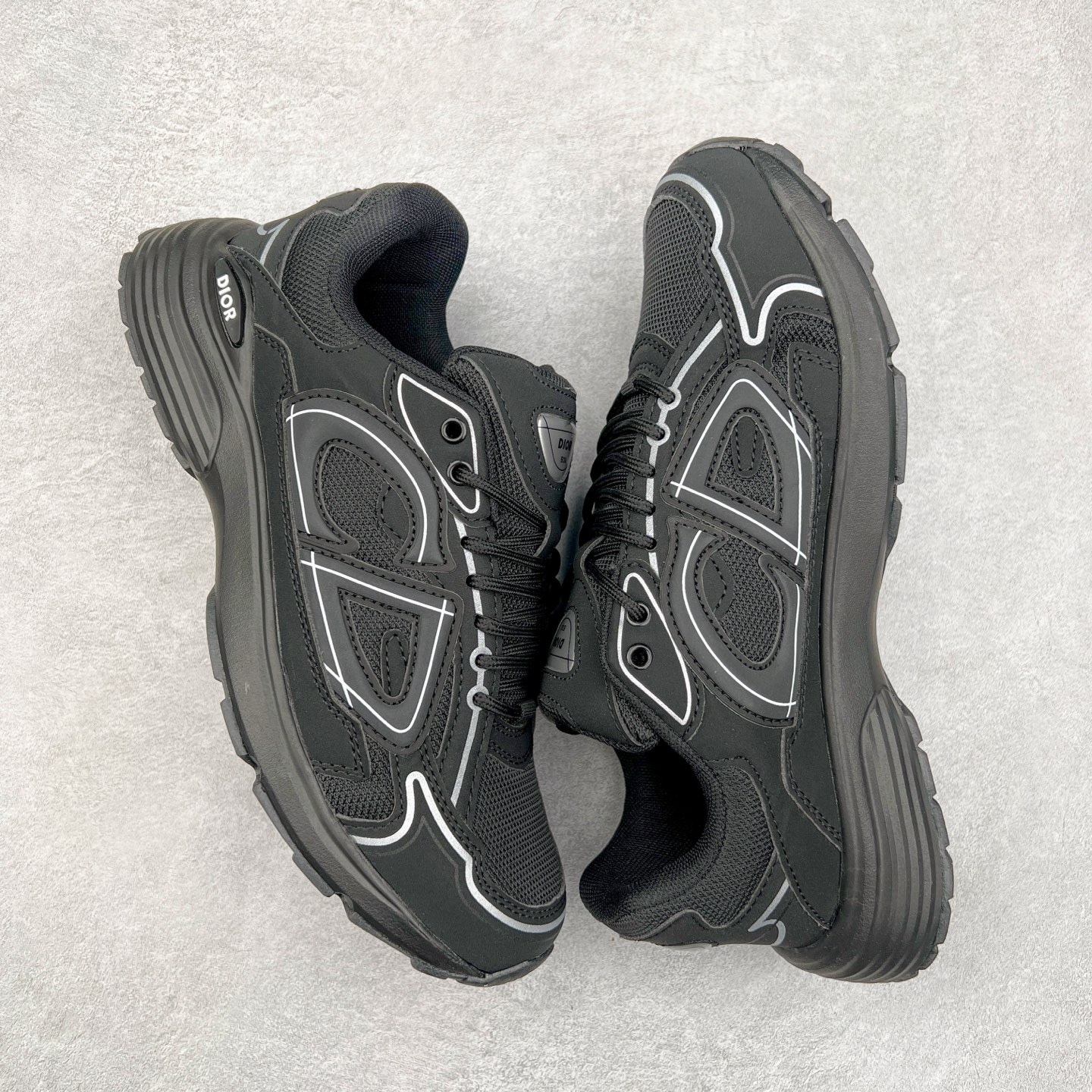 图片[3]-＃福利特价 Dior B30 迪奥网眼织物低帮运动休闲鞋 该款系列采用黑网色眼织物白和色科技料面精心制 作饰以反光“CD30”图形标志 外格轻盈的刻雕效果橡胶鞋搭底配标志性点的缀提升格调 内弹部力细节塑造想理的舒适穿着体验可与各休式闲造型配搭 彰显尚时现代的运风动范 尺码：36 37 35 39 40 41 42 43 44 45-选品中心