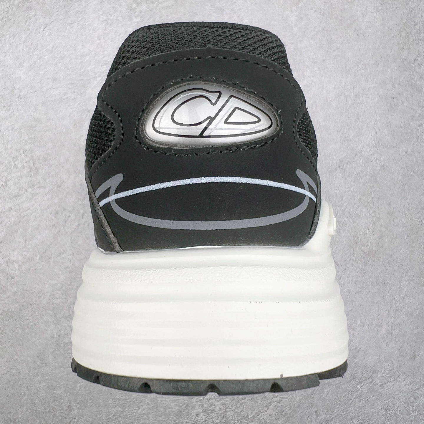 图片[8]-＃福利特价 Dior B30 迪奥网眼织物低帮运动休闲鞋 该款系列采用黑网色眼织物白和色科技料面精心制 作饰以反光“CD30”图形标志 外格轻盈的刻雕效果橡胶鞋搭底配标志性点的缀提升格调 内弹部力细节塑造想理的舒适穿着体验可与各休式闲造型配搭 彰显尚时现代的运风动范 尺码：36 37 35 39 40 41 42 43 44 45-选品中心