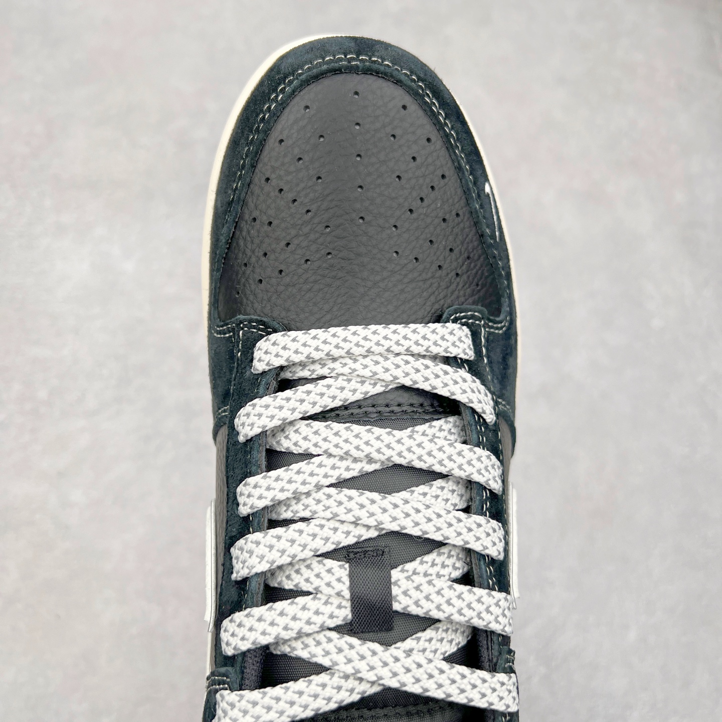 图片[4]-NK Dunk Low 定制配色 XX3168-115 大厂出品 极力推荐 原装头层材料 独家版型蒸餾加工帶來的是更好的视觉和脚感体验大厂纯原品质出货 清洁度 电绣工艺 皮料切割干净无任何毛边 细节完美 尺码：36 36.5 37.5 38 38.5 39 40 40.5 41 42 42.5 43 44 44.5 45-选品中心