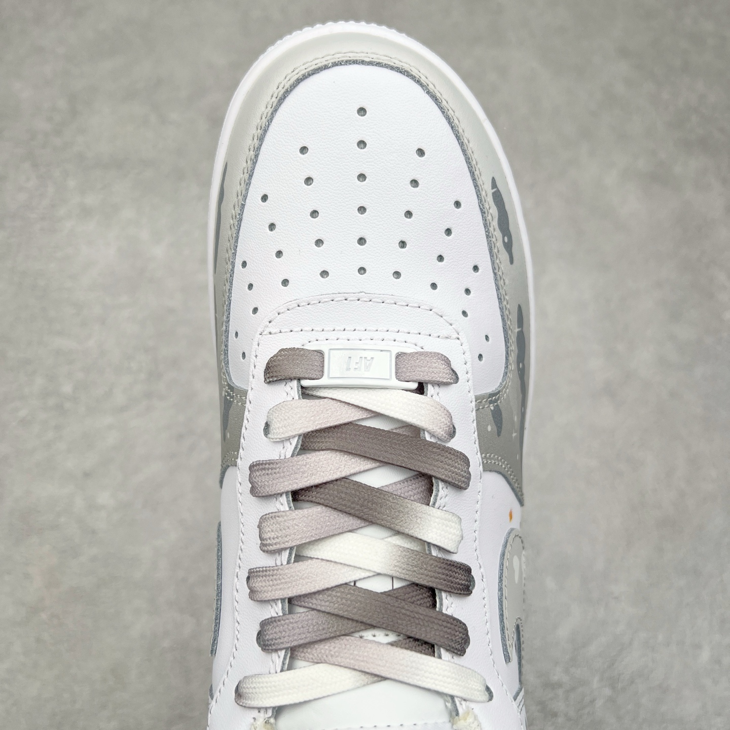 图片[4]-NK Air Force 1´07 Low 空军一号低帮百搭休闲运动板鞋 CW2288-312 柔软、弹性十足的缓震性能和出色的中底设计 横跨复古与现代的外型结合 造就出风靡全球 三十多年的Force 1 直到今天还深受青睐 尺码：36 36.5 37.5 38 38.5 39 40 40.5 41 42 42.5 43 44 44.5 45-选品中心