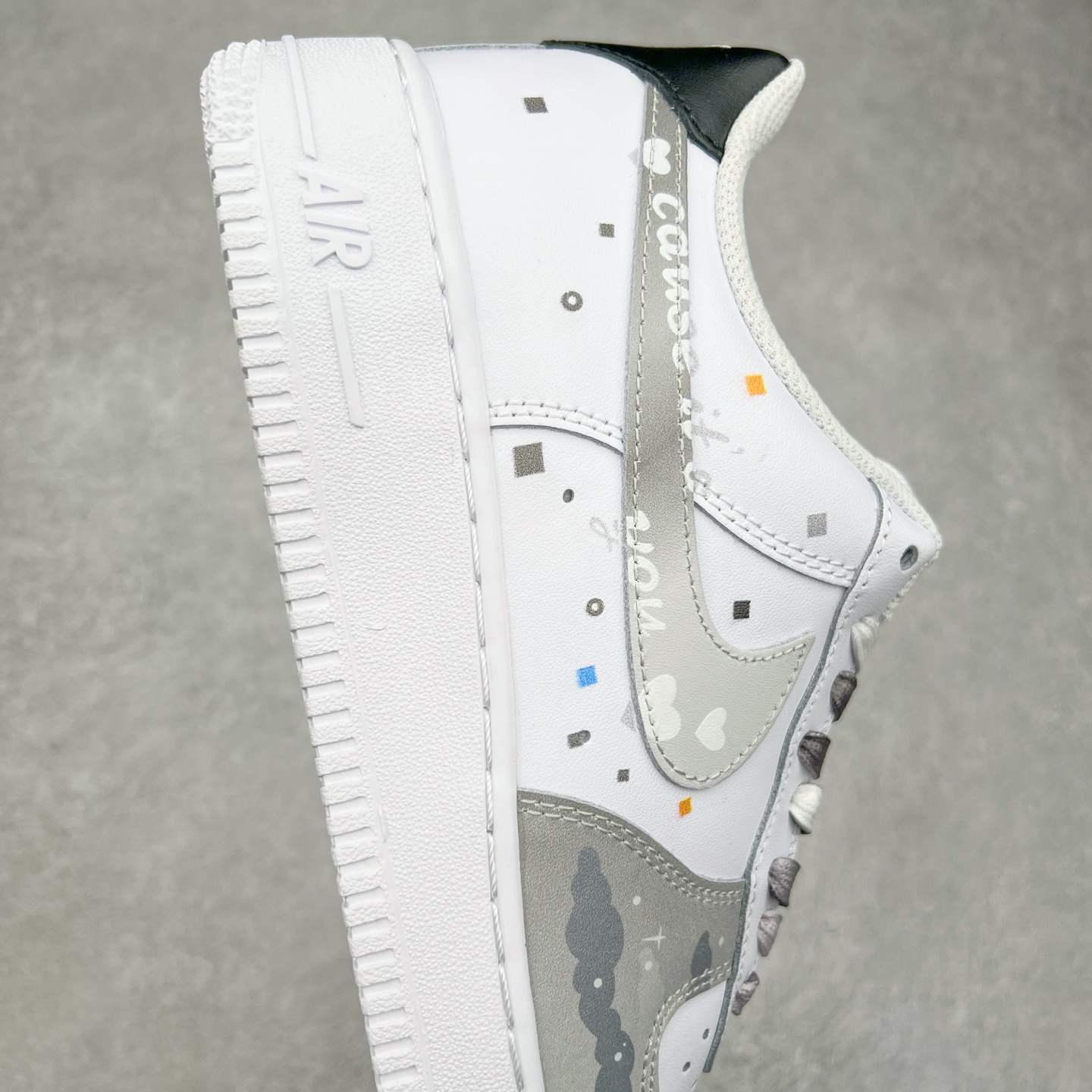 图片[6]-NK Air Force 1´07 Low 空军一号低帮百搭休闲运动板鞋 CW2288-312 柔软、弹性十足的缓震性能和出色的中底设计 横跨复古与现代的外型结合 造就出风靡全球 三十多年的Force 1 直到今天还深受青睐 尺码：36 36.5 37.5 38 38.5 39 40 40.5 41 42 42.5 43 44 44.5 45-选品中心