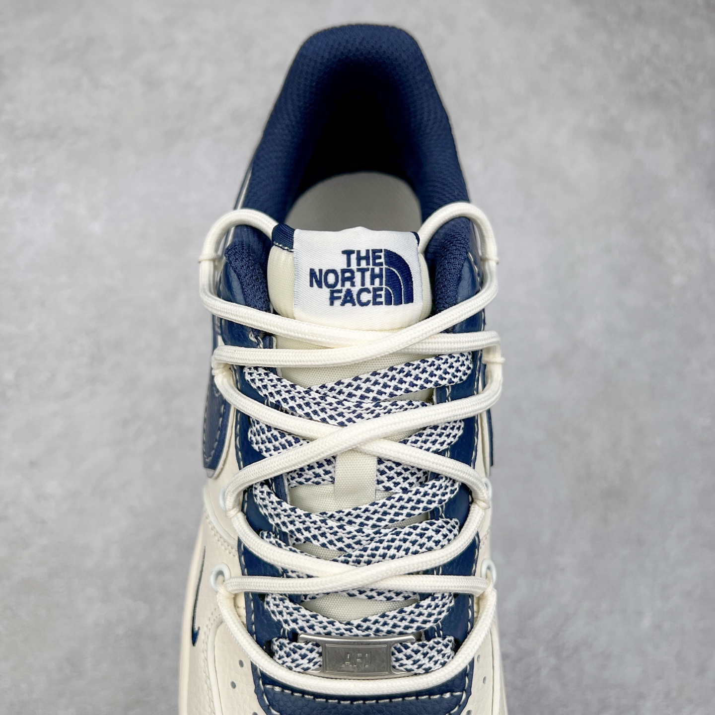 图片[5]-NK Air Force 1´07 Low 空军一号低帮百搭休闲运动板鞋 SJ1198-107 柔软、弹性十足的缓震性能和出色的中底设计 横跨复古与现代的外型结合 造就出风靡全球 三十多年的Force 1 直到今天还深受青睐 尺码：36 36.5 37.5 38 38.5 39 40 40.5 41 42 42.5 43 44 44.5 45-选品中心