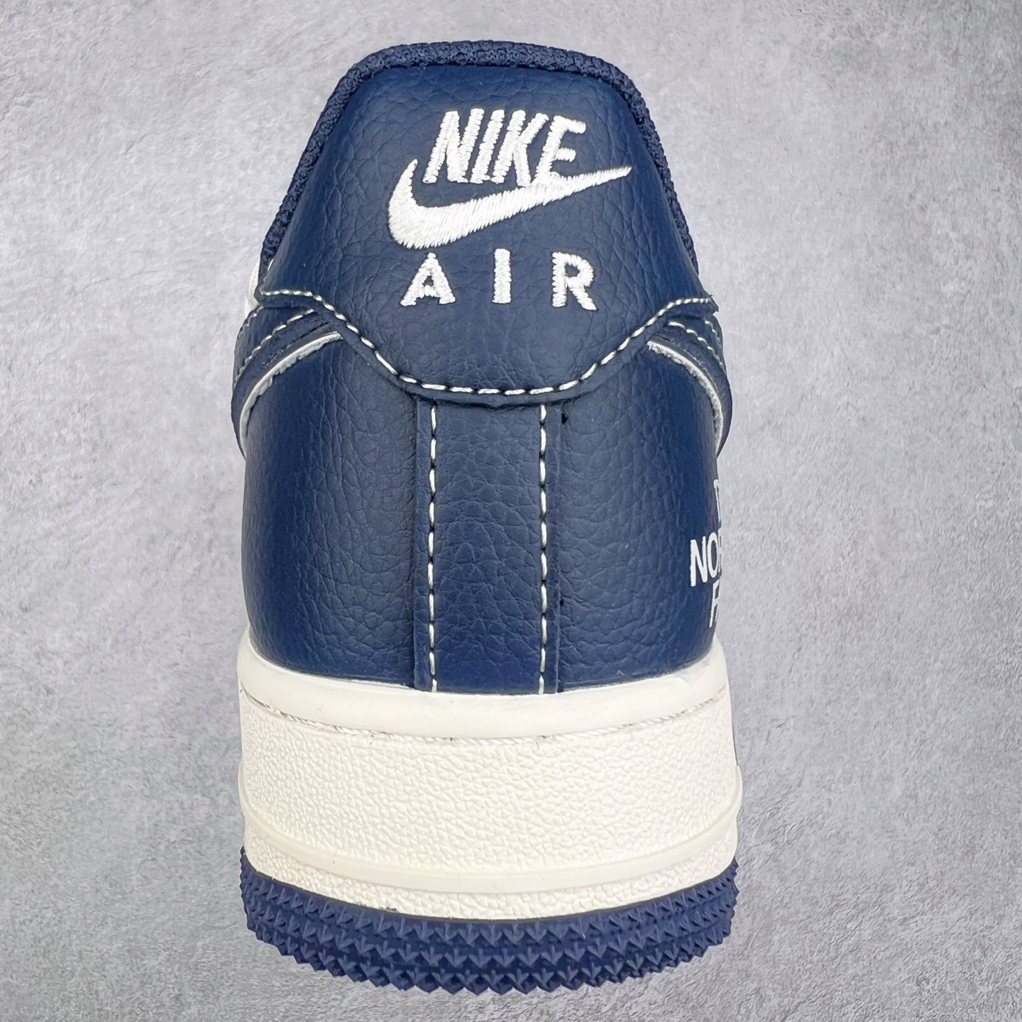 图片[8]-NK Air Force 1´07 Low 空军一号低帮百搭休闲运动板鞋 SJ1198-107 柔软、弹性十足的缓震性能和出色的中底设计 横跨复古与现代的外型结合 造就出风靡全球 三十多年的Force 1 直到今天还深受青睐 尺码：36 36.5 37.5 38 38.5 39 40 40.5 41 42 42.5 43 44 44.5 45-选品中心