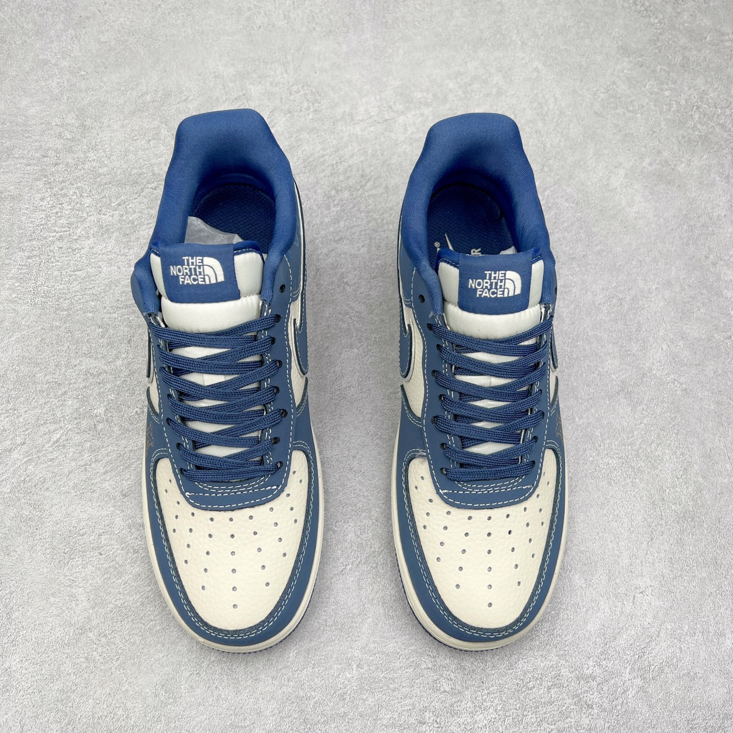 图片[2]-NK Air Force 1´07 Low 空军一号低帮百搭休闲运动板鞋 KK1988-054 柔软、弹性十足的缓震性能和出色的中底设计 横跨复古与现代的外型结合 造就出风靡全球 三十多年的Force 1 直到今天还深受青睐 尺码：36 36.5 37.5 38 38.5 39 40 40.5 41 42 42.5 43 44 44.5 45-选品中心