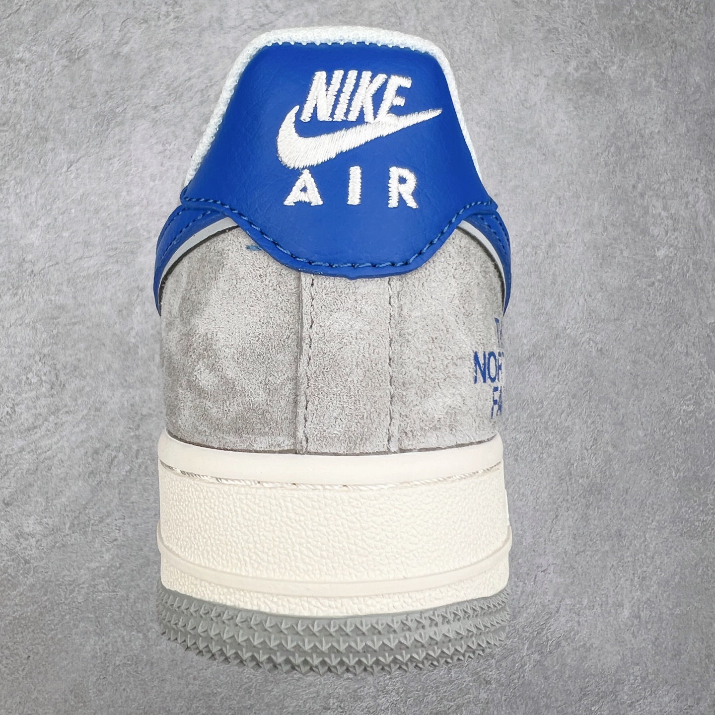 图片[8]-NK Air Force 1´07 Low 空军一号低帮百搭休闲运动板鞋 XZ6188-745 柔软、弹性十足的缓震性能和出色的中底设计 横跨复古与现代的外型结合 造就出风靡全球 三十多年的Force 1 直到今天还深受青睐 尺码：36 36.5 37.5 38 38.5 39 40 40.5 41 42 42.5 43 44 44.5 45-选品中心