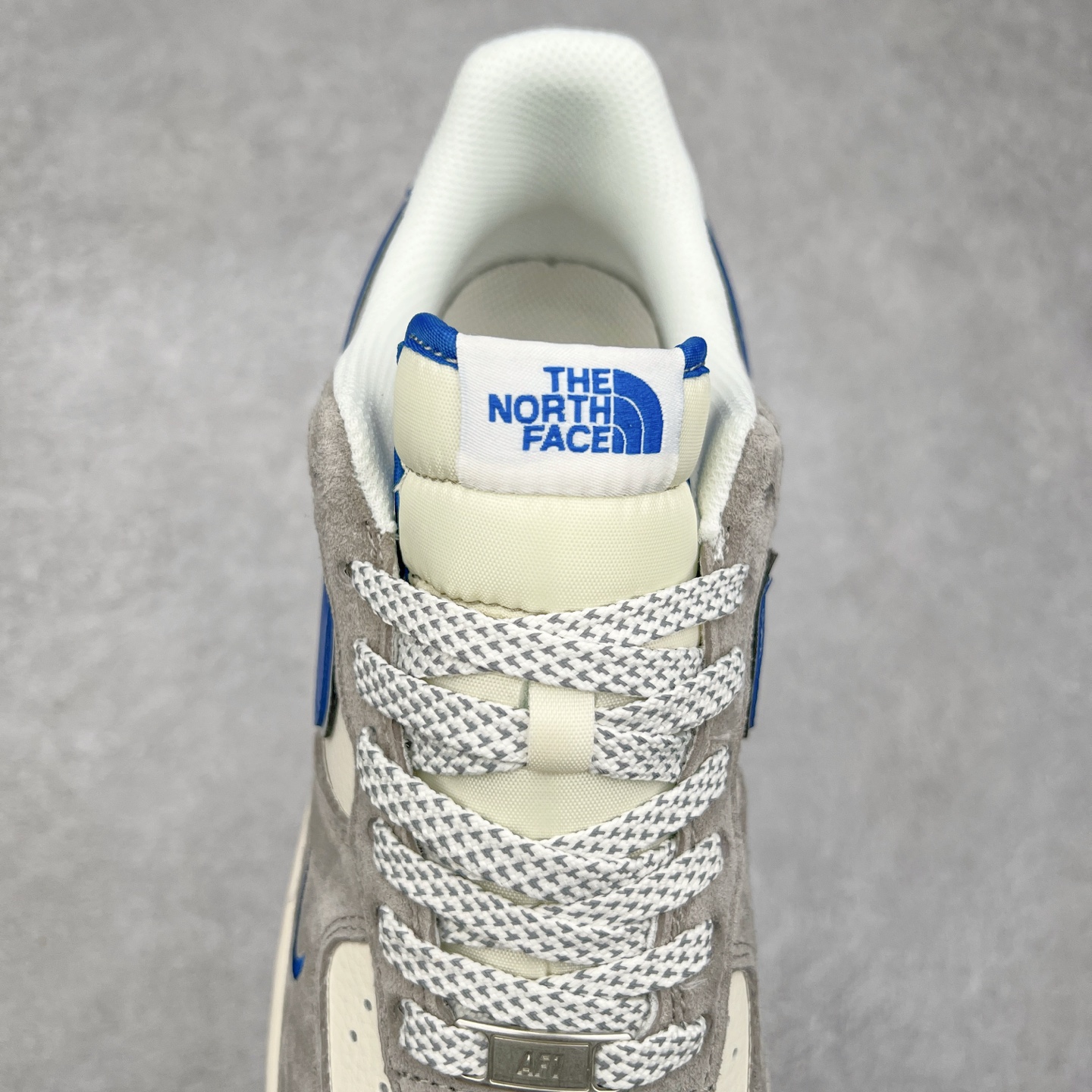 图片[5]-NK Air Force 1´07 Low 空军一号低帮百搭休闲运动板鞋 XZ6188-745 柔软、弹性十足的缓震性能和出色的中底设计 横跨复古与现代的外型结合 造就出风靡全球 三十多年的Force 1 直到今天还深受青睐 尺码：36 36.5 37.5 38 38.5 39 40 40.5 41 42 42.5 43 44 44.5 45-选品中心