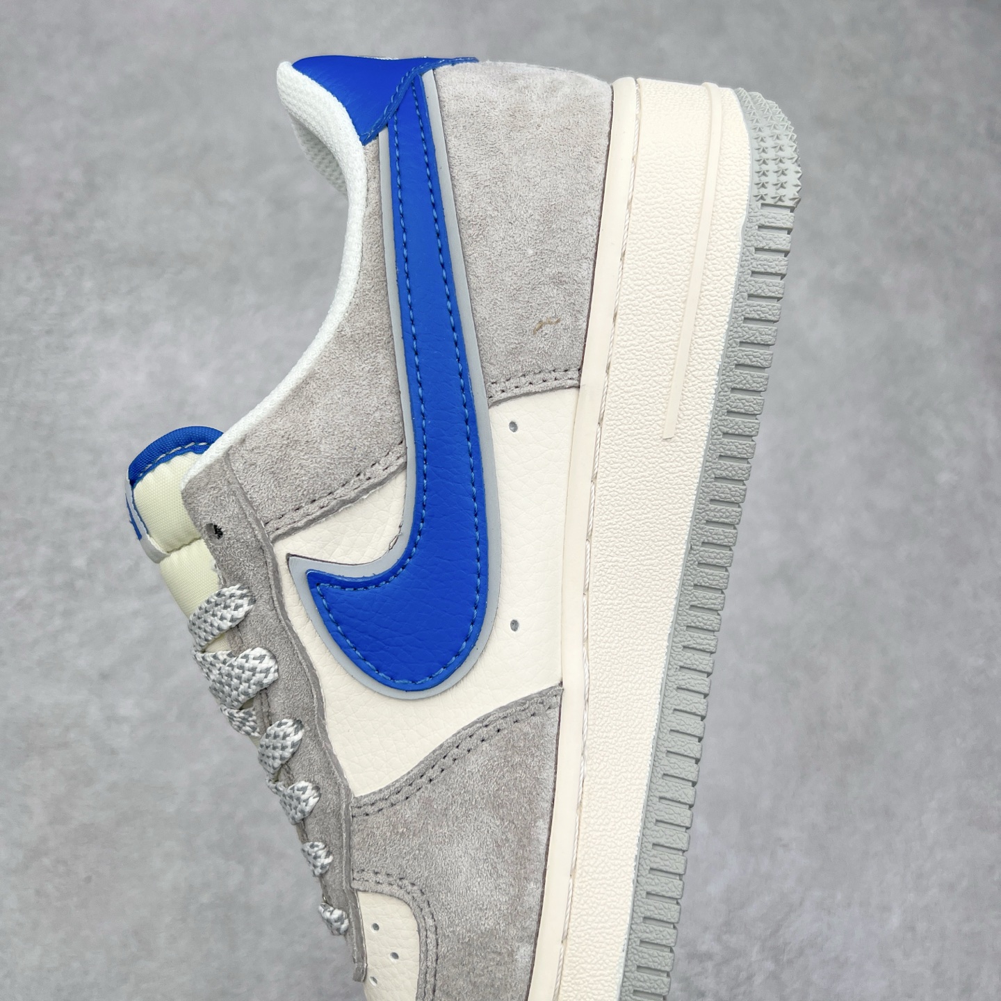 图片[7]-NK Air Force 1´07 Low 空军一号低帮百搭休闲运动板鞋 XZ6188-745 柔软、弹性十足的缓震性能和出色的中底设计 横跨复古与现代的外型结合 造就出风靡全球 三十多年的Force 1 直到今天还深受青睐 尺码：36 36.5 37.5 38 38.5 39 40 40.5 41 42 42.5 43 44 44.5 45-选品中心