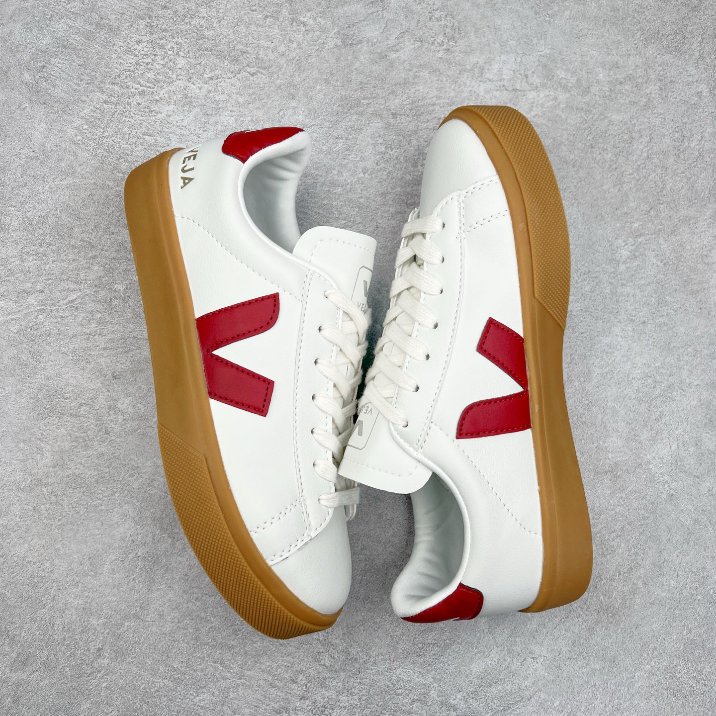 图片[3]-＃福利特价 Veja Leather Extra Sneakers 法国国民V字经典小白板鞋 #Ins爆款 街拍频繁上镜 春季入夏简约百搭款 全头层进口牛皮 舒适面革内里 广东厂 高端主打色系全网热销中 所售渠道大致由代购渠道 尺码：35 36 37 38 39 40 41 42 43 44 45-选品中心