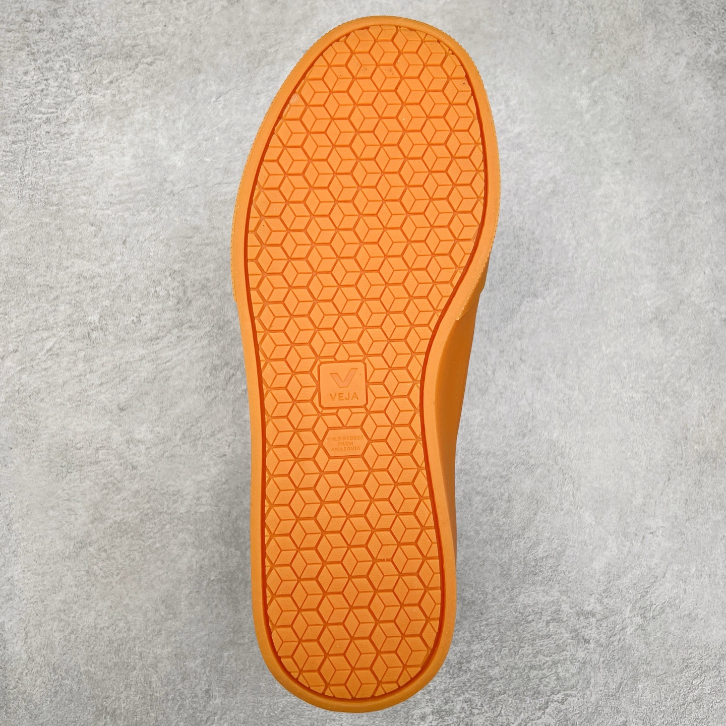 图片[9]-＃福利特价 Veja Leather Extra Sneakers 法国国民V字经典小白板鞋 #Ins爆款 街拍频繁上镜 春季入夏简约百搭款 全头层进口牛皮 舒适面革内里 广东厂 高端主打色系全网热销中 所售渠道大致由代购渠道 尺码：35 36 37 38 39 40 41 42 43 44 45-选品中心