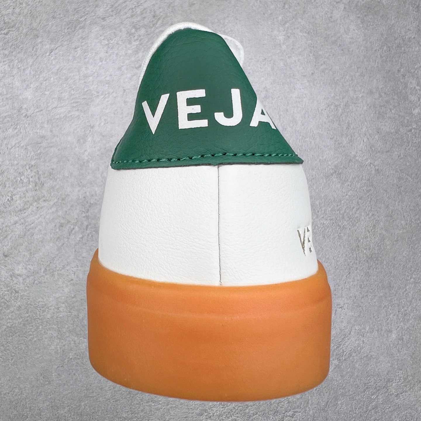 图片[8]-＃福利特价 Veja Leather Extra Sneakers 法国国民V字经典小白板鞋 #Ins爆款 街拍频繁上镜 春季入夏简约百搭款 全头层进口牛皮 舒适面革内里 广东厂 高端主打色系全网热销中 所售渠道大致由代购渠道 尺码：35 36 37 38 39 40 41 42 43 44 45-选品中心