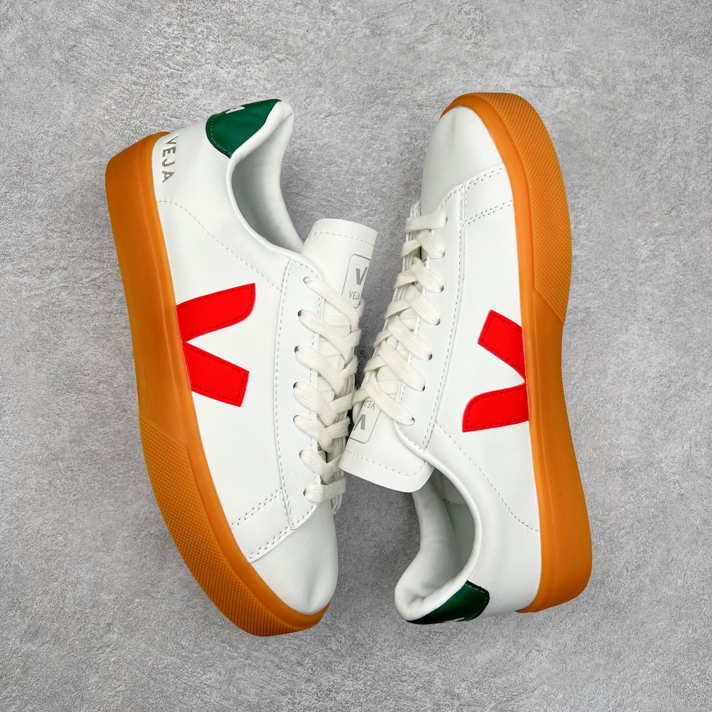 图片[3]-＃福利特价 Veja Leather Extra Sneakers 法国国民V字经典小白板鞋 #Ins爆款 街拍频繁上镜 春季入夏简约百搭款 全头层进口牛皮 舒适面革内里 广东厂 高端主打色系全网热销中 所售渠道大致由代购渠道 尺码：35 36 37 38 39 40 41 42 43 44 45-选品中心