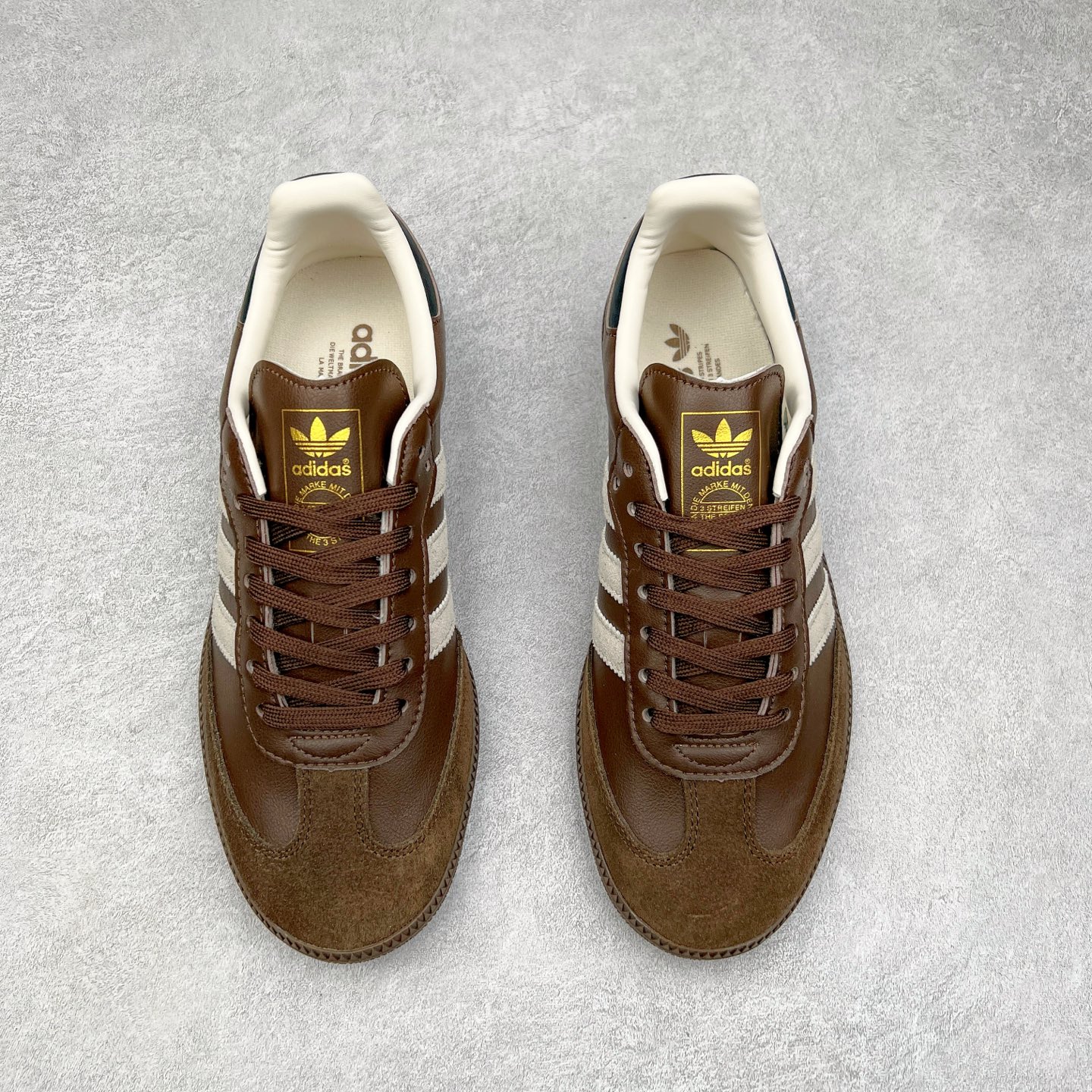 图片[2]-AD Original Samba OG 复古经典轻便板鞋 JI2734 这款桑巴鞋展示了高质量的工艺 带有装饰的超锁缝制和无缝的手感 柔软、柔软的皮革造型和标志性的3条纹完成了精致的外观 正规合身鞋带 鞋面上有绒面鞋垫 橡胶鞋底 享受正畸套筒软感 自50年代首次亮相以来就一直在赢得粉丝的青睐 尺码：36 36.5 37.5 38 38.5 39 40 40.5 41 42 42.5 43 44 44.5 45-选品中心