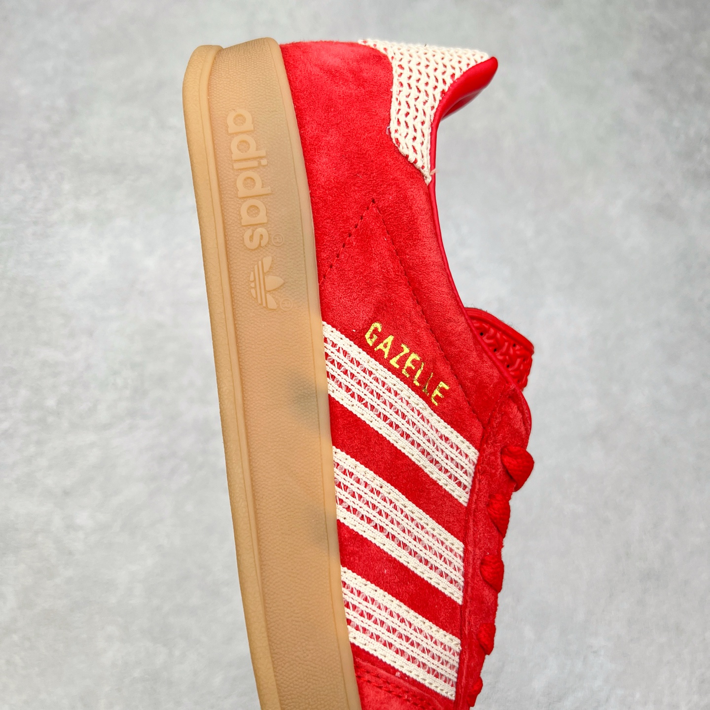 图片[6]-AD Gazelle Indoor Trainers 羚羊内训系列低帮复古百搭休闲运动德训风板鞋 JI2756 90年代经典的复刻版！自60年代以足球训练鞋面世以来,Gazelle就以其经典设计席卷全球。1991年版本的复刻,再造经典Gazelle。采用皮革打造,搭配浊色细节,让这款经典更加简约。尺码：36 36⅔ 37⅓ 38 38⅔ 39⅓ 40 40⅔ 41⅓ 42 42⅔ 43⅓ 44 45-选品中心