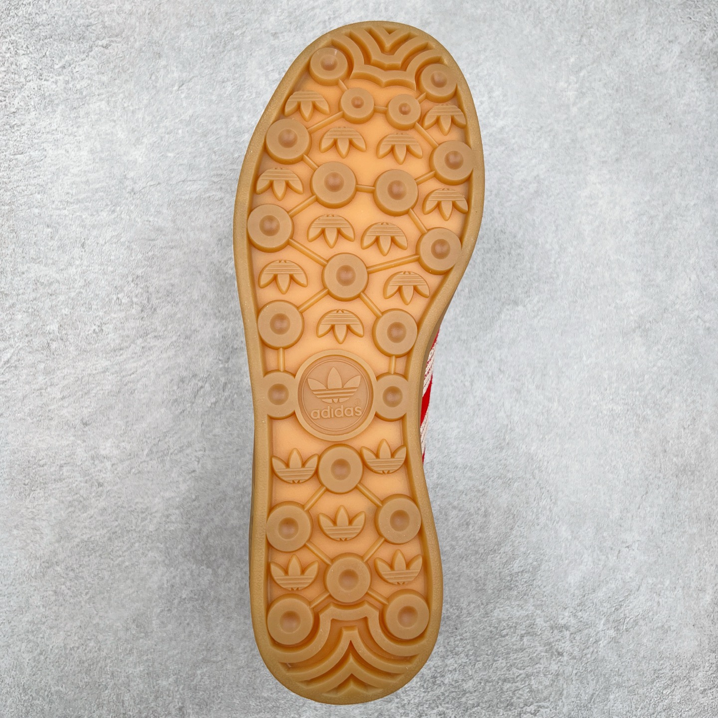 图片[9]-AD Gazelle Indoor Trainers 羚羊内训系列低帮复古百搭休闲运动德训风板鞋 JI2756 90年代经典的复刻版！自60年代以足球训练鞋面世以来,Gazelle就以其经典设计席卷全球。1991年版本的复刻,再造经典Gazelle。采用皮革打造,搭配浊色细节,让这款经典更加简约。尺码：36 36⅔ 37⅓ 38 38⅔ 39⅓ 40 40⅔ 41⅓ 42 42⅔ 43⅓ 44 45-选品中心