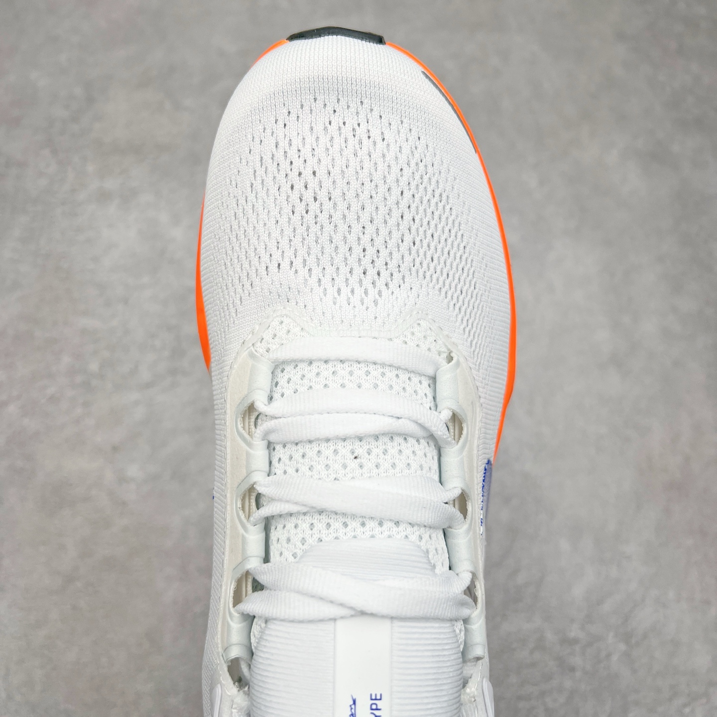 图片[4]-＃特价福利 NK Zoom Pegasus 飞马41代马拉松系列网面透气缓震疾速跑鞋 拥有 Zoom Air 一如既往的稳定感和流畅感 鞋面采用工程网眼设计 为特定高热区域营造出色透气性 进一步增加鞋面的穿孔数量 让足部能够快速散热 中足搭配 Flywire 飞线 在高速运动时营造舒适稳定的贴合感 内置Zoon气垫加持 动力十足 尺码：36 36.5 37.5 38 38.5 39 40 40.5 41 42 42.5 43 44 44.5 45-选品中心