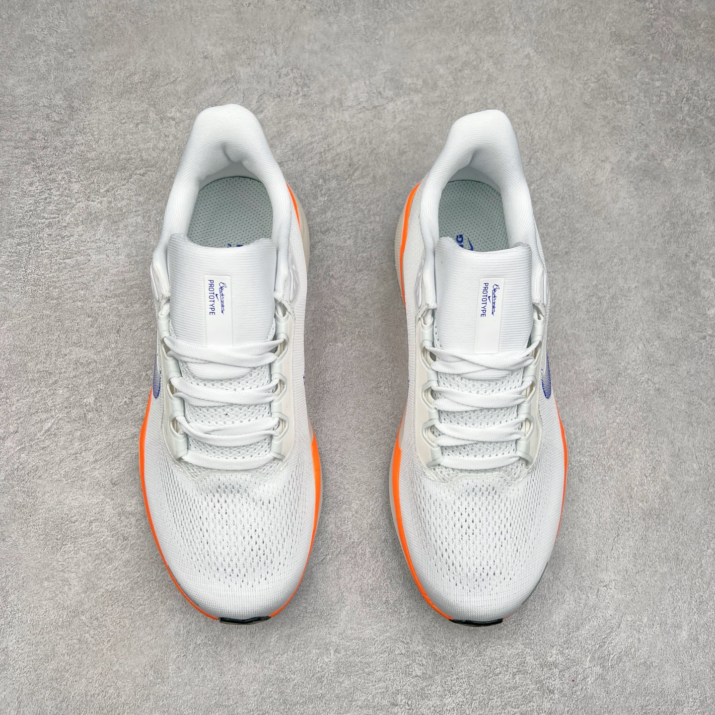 图片[2]-＃特价福利 NK Zoom Pegasus 飞马41代马拉松系列网面透气缓震疾速跑鞋 拥有 Zoom Air 一如既往的稳定感和流畅感 鞋面采用工程网眼设计 为特定高热区域营造出色透气性 进一步增加鞋面的穿孔数量 让足部能够快速散热 中足搭配 Flywire 飞线 在高速运动时营造舒适稳定的贴合感 内置Zoon气垫加持 动力十足 尺码：36 36.5 37.5 38 38.5 39 40 40.5 41 42 42.5 43 44 44.5 45-选品中心