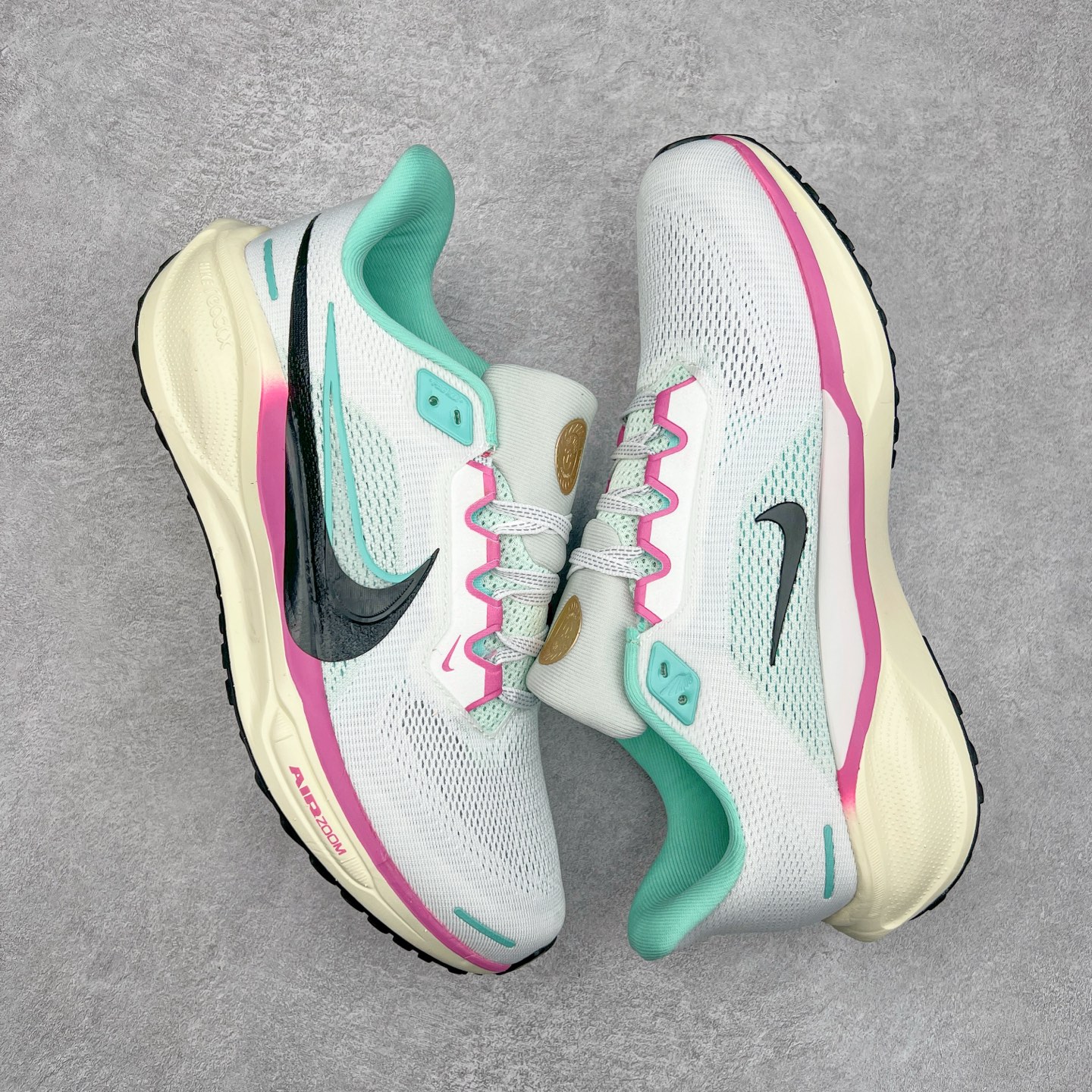 图片[3]-＃特价福利 NK Zoom Pegasus 飞马41代马拉松系列网面透气缓震疾速跑鞋 拥有 Zoom Air 一如既往的稳定感和流畅感 鞋面采用工程网眼设计 为特定高热区域营造出色透气性 进一步增加鞋面的穿孔数量 让足部能够快速散热 中足搭配 Flywire 飞线 在高速运动时营造舒适稳定的贴合感 内置Zoon气垫加持 动力十足 尺码：36 36.5 37.5 38 38.5 39 40 40.5 41 42 42.5 43 44 44.5 45-选品中心