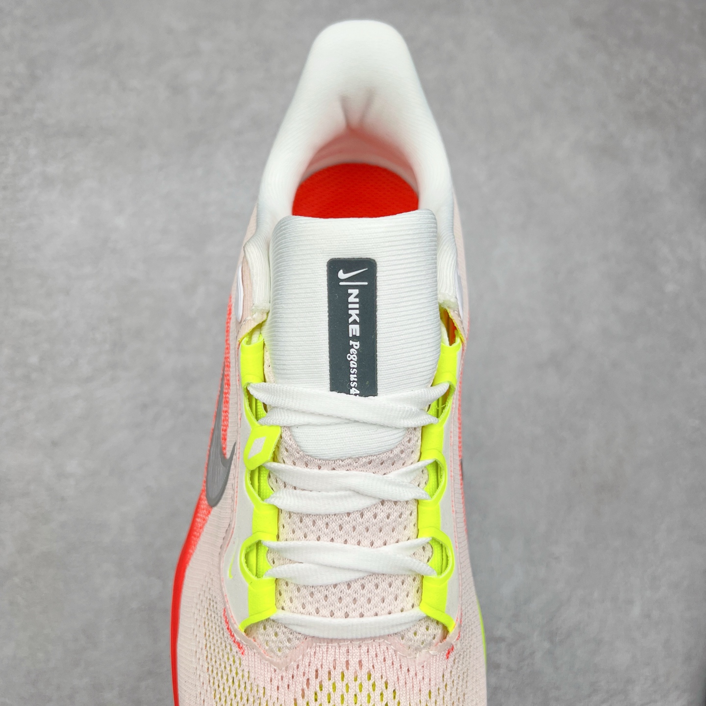 图片[5]-＃特价福利 NK Zoom Pegasus 飞马41代马拉松系列网面透气缓震疾速跑鞋 拥有 Zoom Air 一如既往的稳定感和流畅感 鞋面采用工程网眼设计 为特定高热区域营造出色透气性 进一步增加鞋面的穿孔数量 让足部能够快速散热 中足搭配 Flywire 飞线 在高速运动时营造舒适稳定的贴合感 内置Zoon气垫加持 动力十足 尺码：36 36.5 37.5 38 38.5 39 40 40.5 41 42 42.5 43 44 44.5 45-选品中心