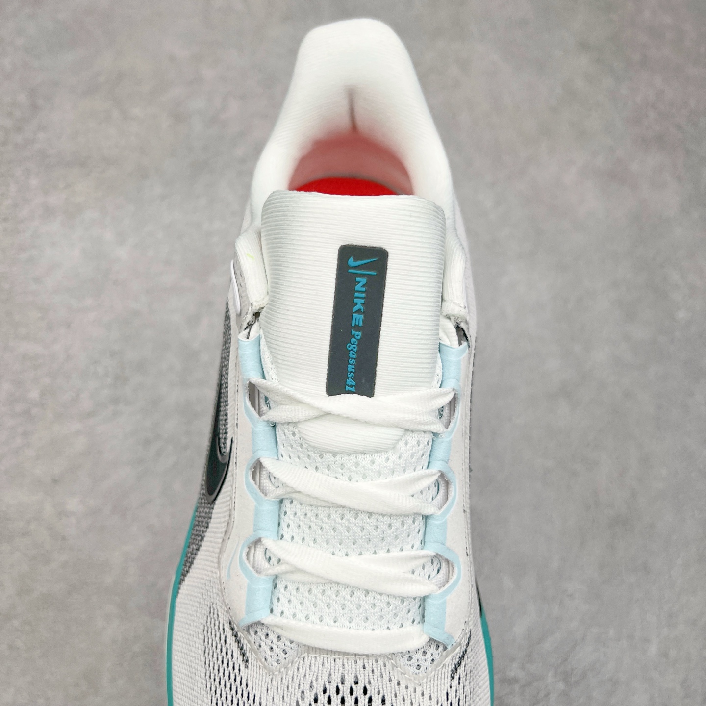 图片[5]-＃特价福利 NK Zoom Pegasus 飞马41代马拉松系列网面透气缓震疾速跑鞋 拥有 Zoom Air 一如既往的稳定感和流畅感 鞋面采用工程网眼设计 为特定高热区域营造出色透气性 进一步增加鞋面的穿孔数量 让足部能够快速散热 中足搭配 Flywire 飞线 在高速运动时营造舒适稳定的贴合感 内置Zoon气垫加持 动力十足 尺码：36 36.5 37.5 38 38.5 39 40 40.5 41 42 42.5 43 44 44.5 45-选品中心